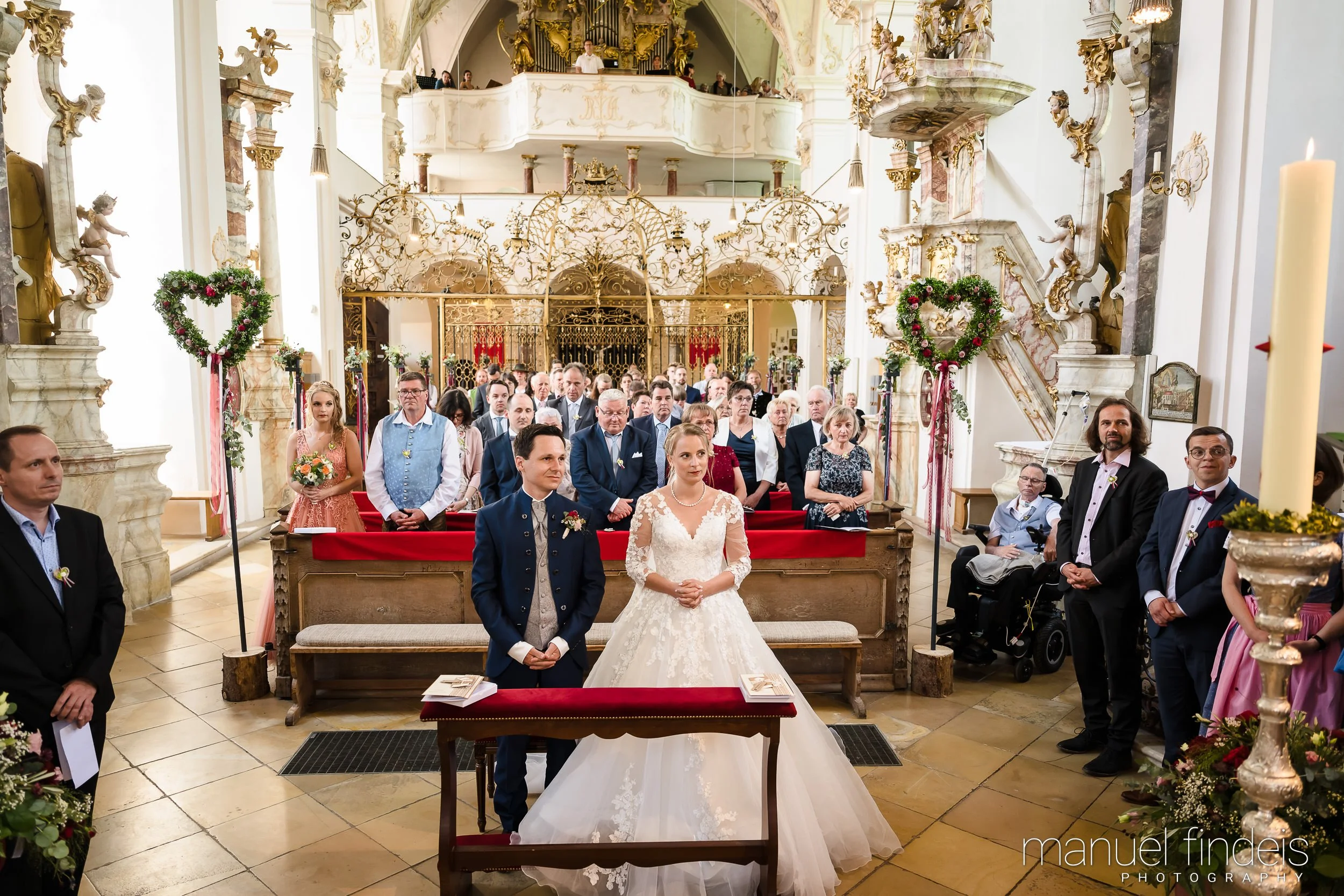 0396_Hochzeit-MuR-Kirche_www.manuelfindeis.com.jpg