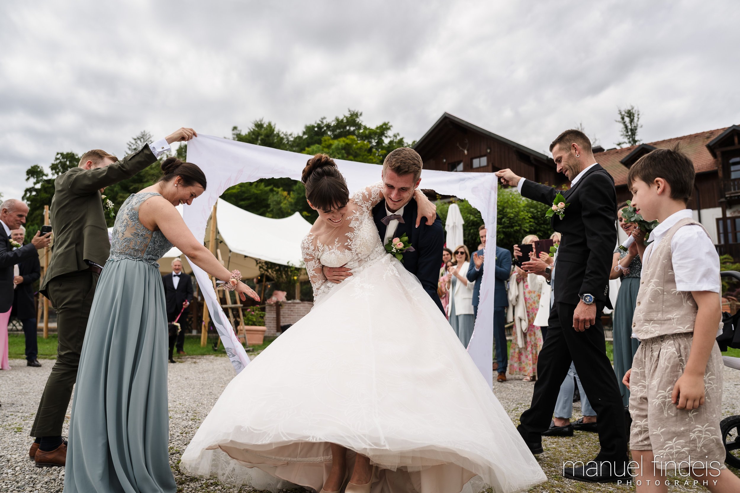 0576_Hochzeit-AuJ_www.manuelfindeis.com.jpg