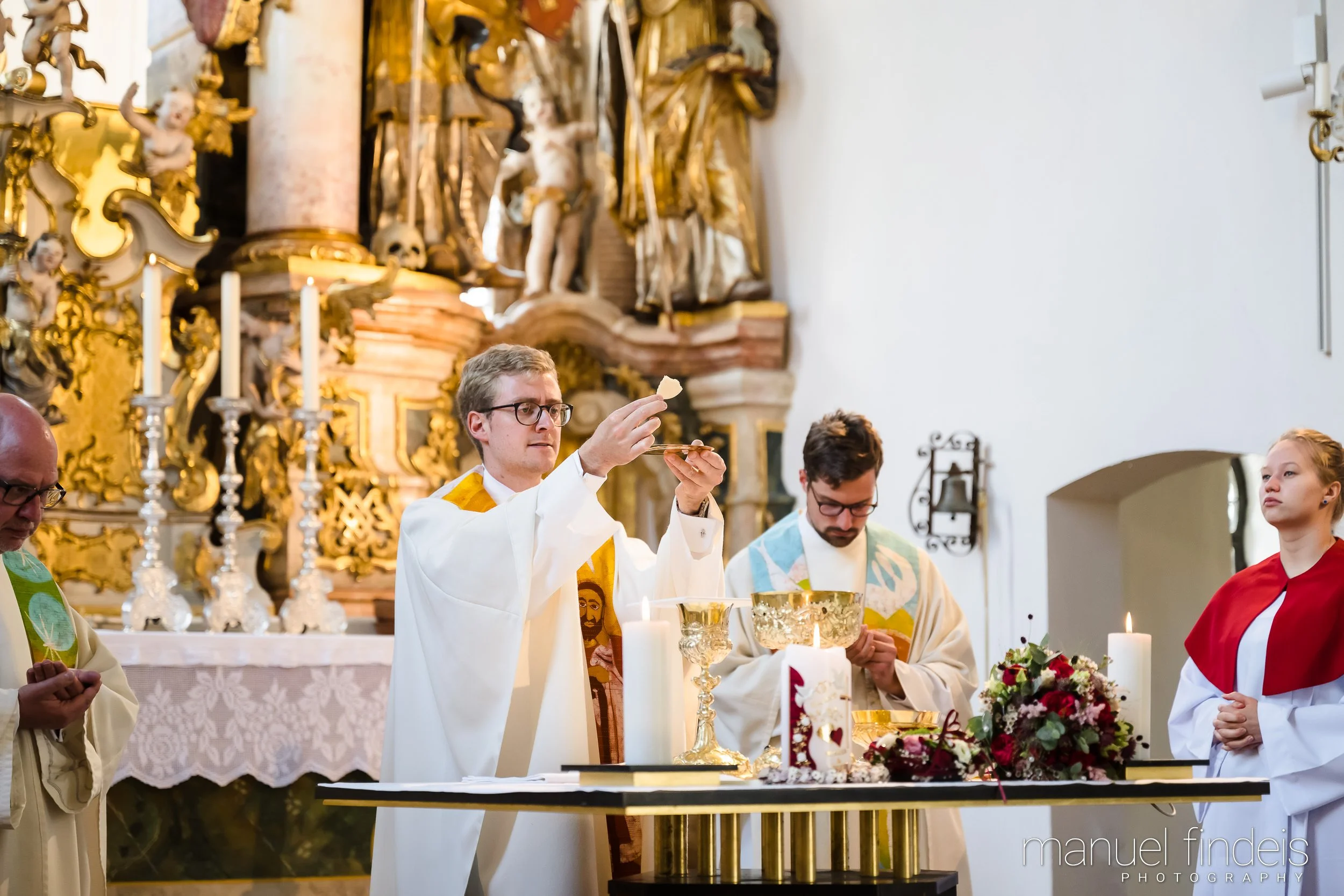 0437_Hochzeit-MuR-Kirche_www.manuelfindeis.com.jpg