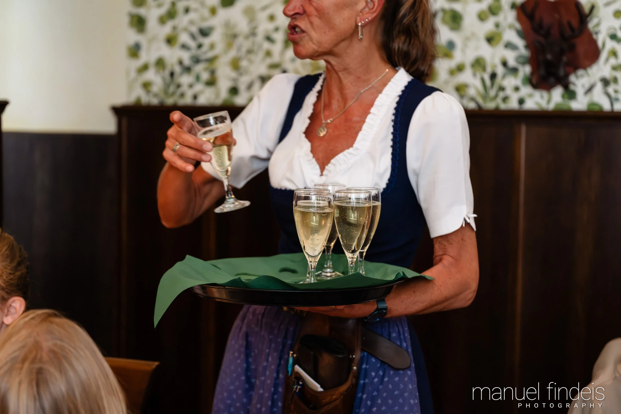 0481_Hochzeit_CuR_www.manuelfindeis.com.jpg
