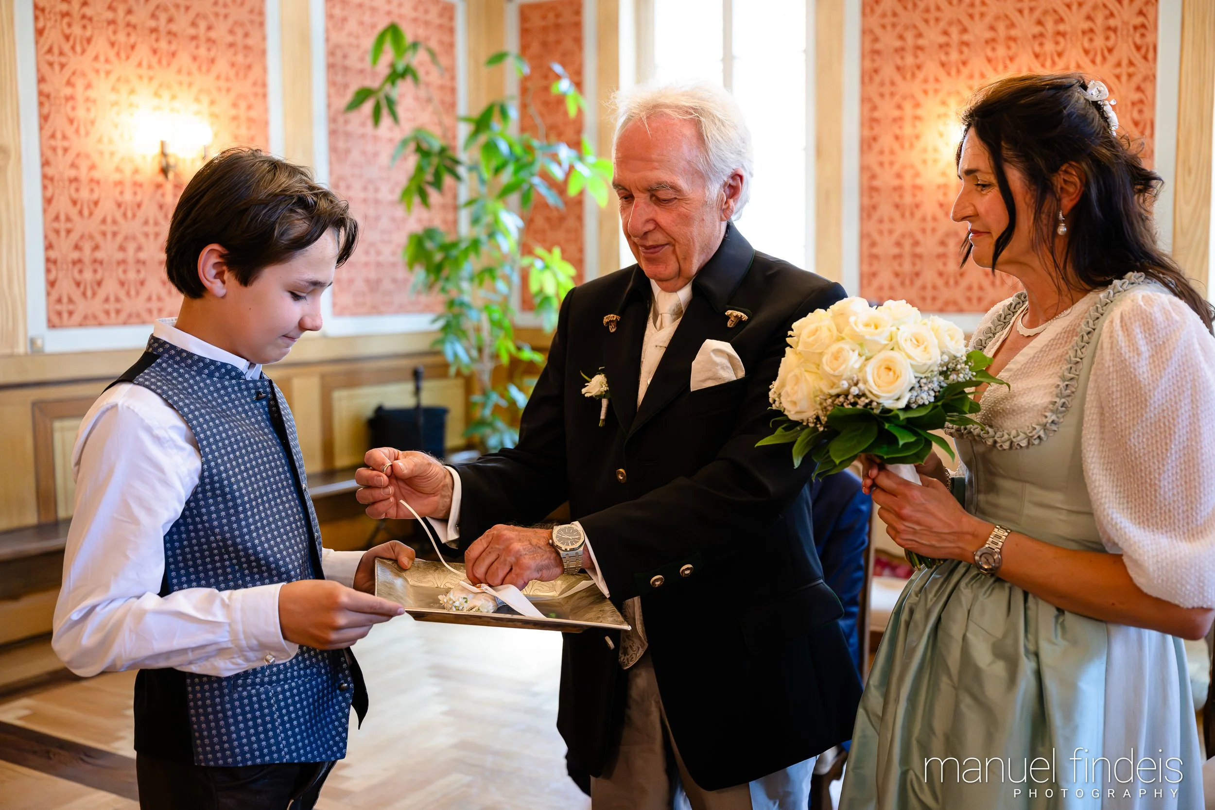 0128_Hochzeit_AuE_www.manuelfindeis.com.jpg
