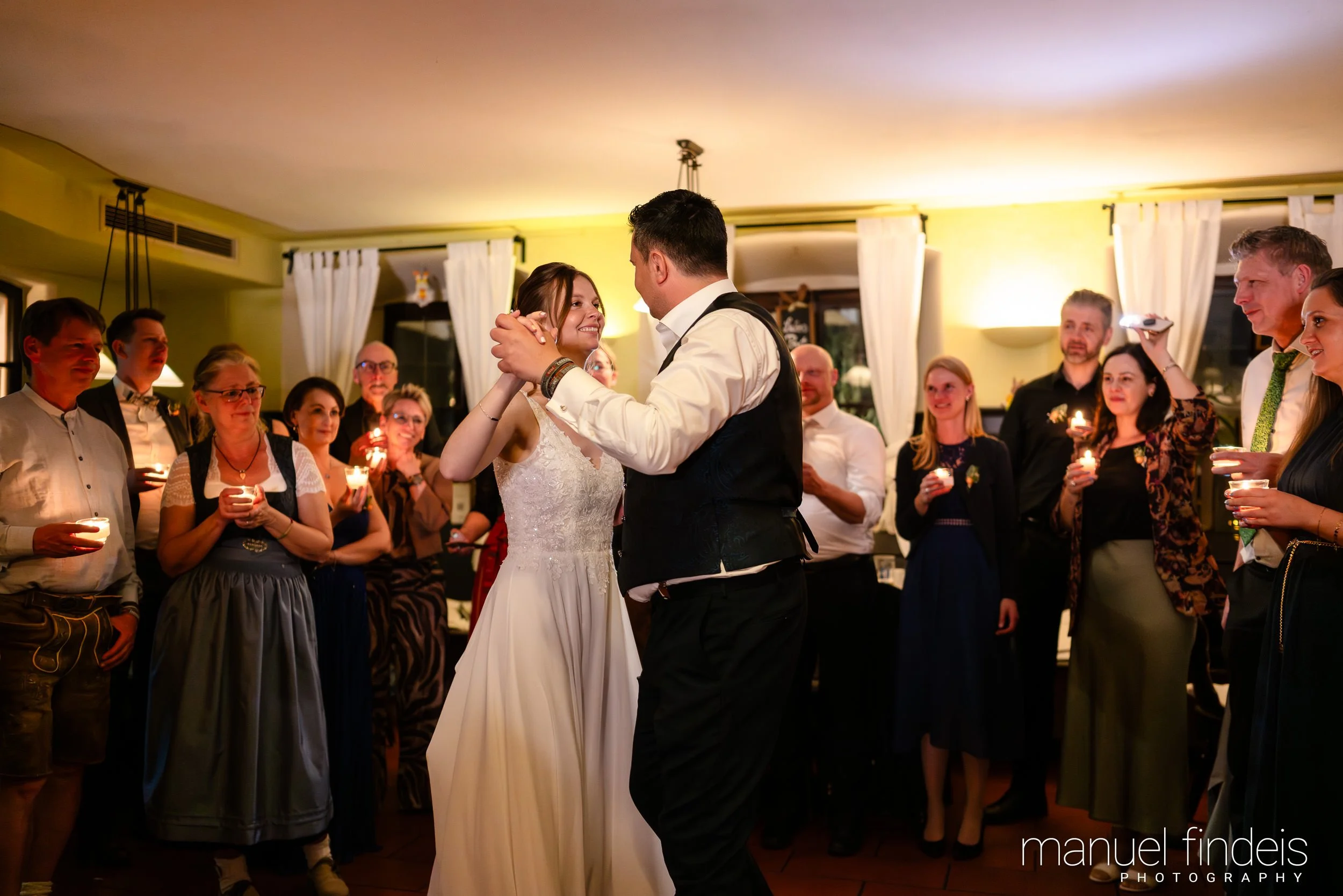 0931_Hochzeit_VuA_www.manuelfindeis.com.jpg