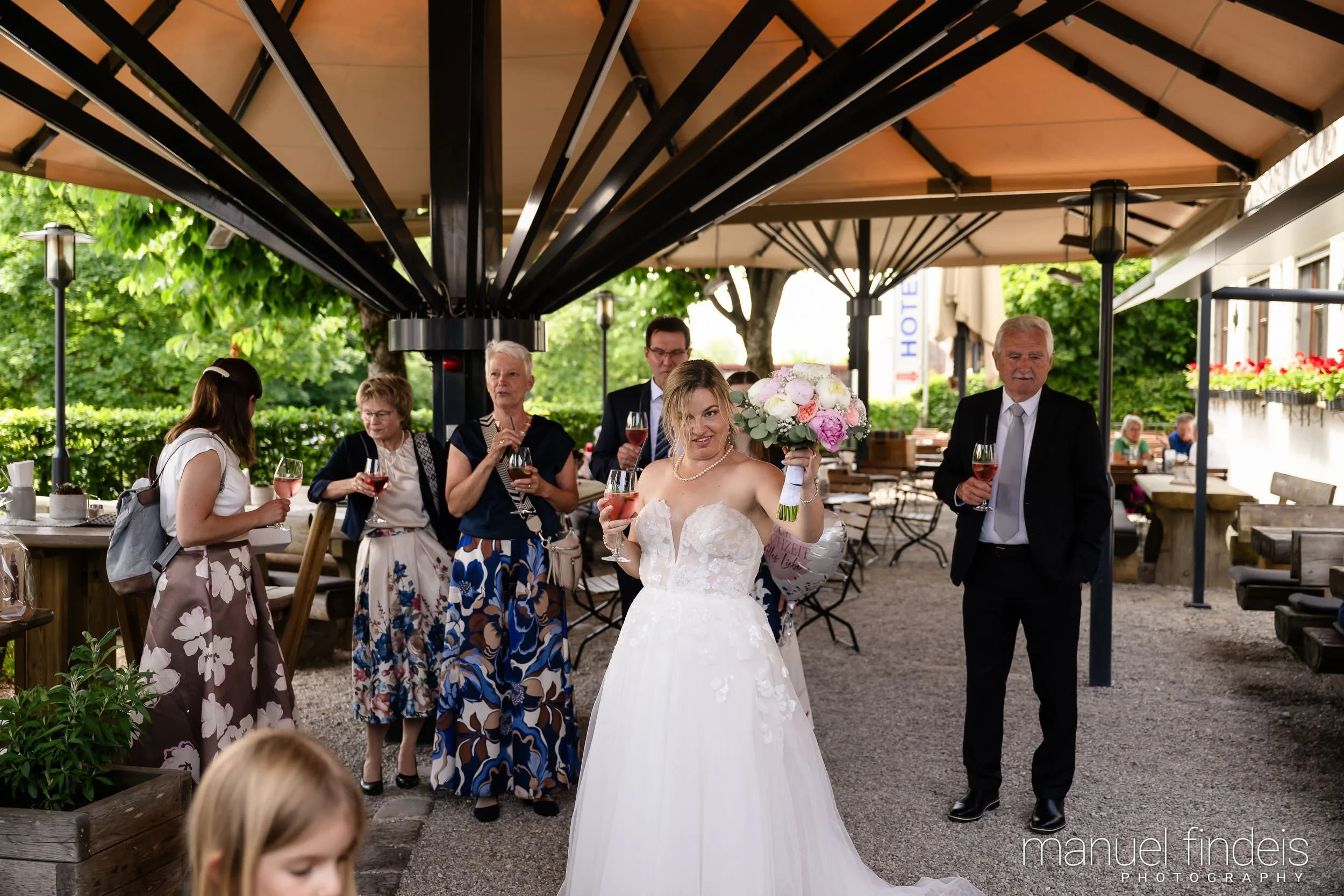 0444_Hochzeit_RundS_www.manuelfindeis.com.jpg