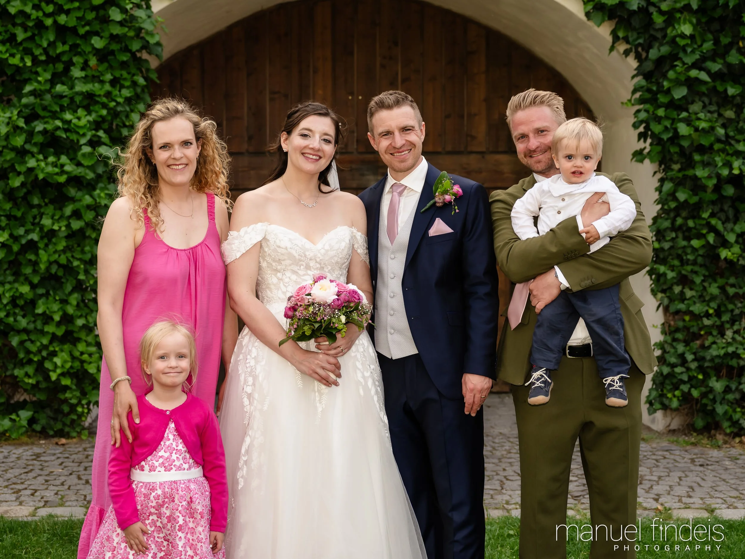 0431_Hochzeit_Rus_www.manuelfindeis.com.jpg