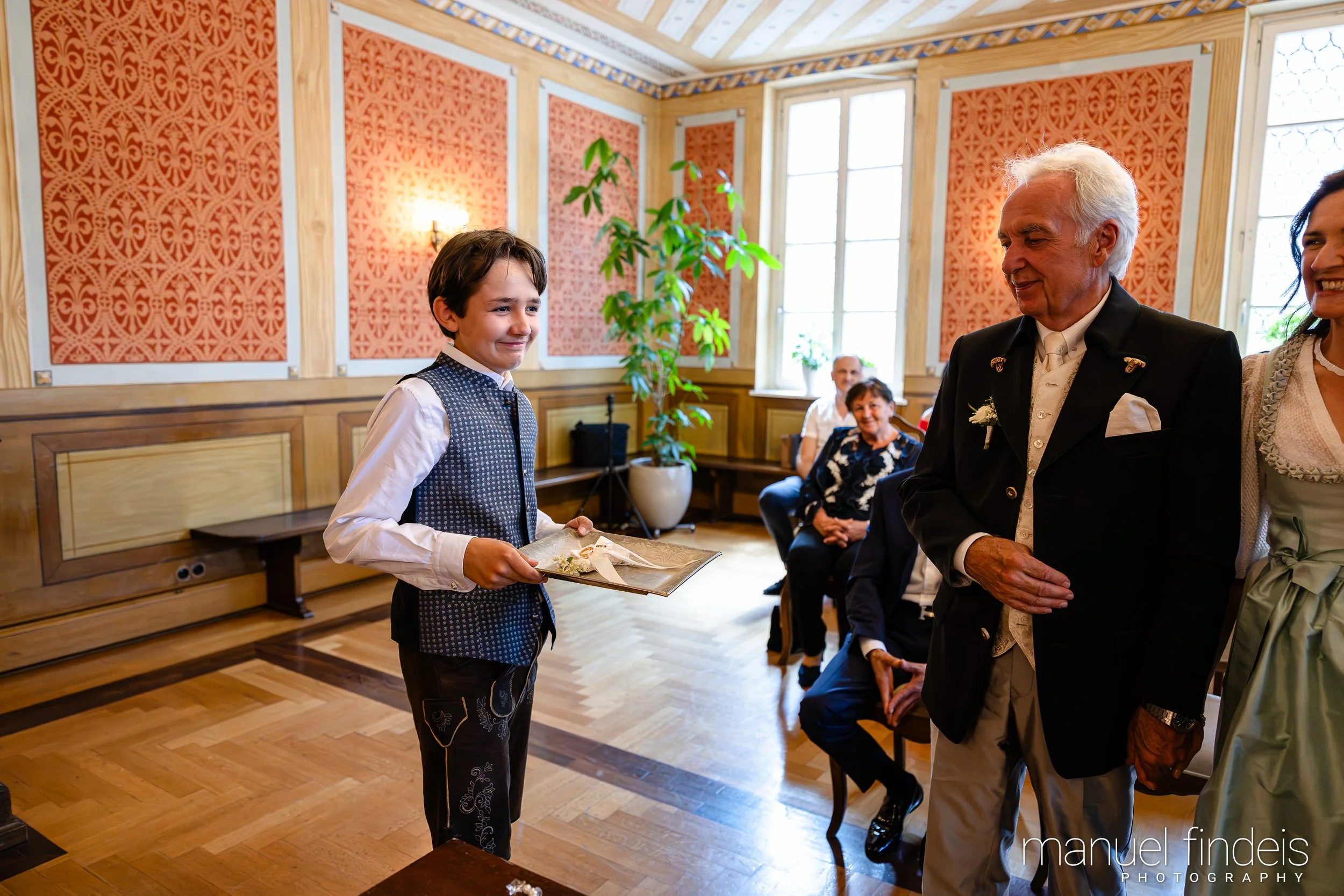 0124_Hochzeit_AuE_www.manuelfindeis.com.jpg