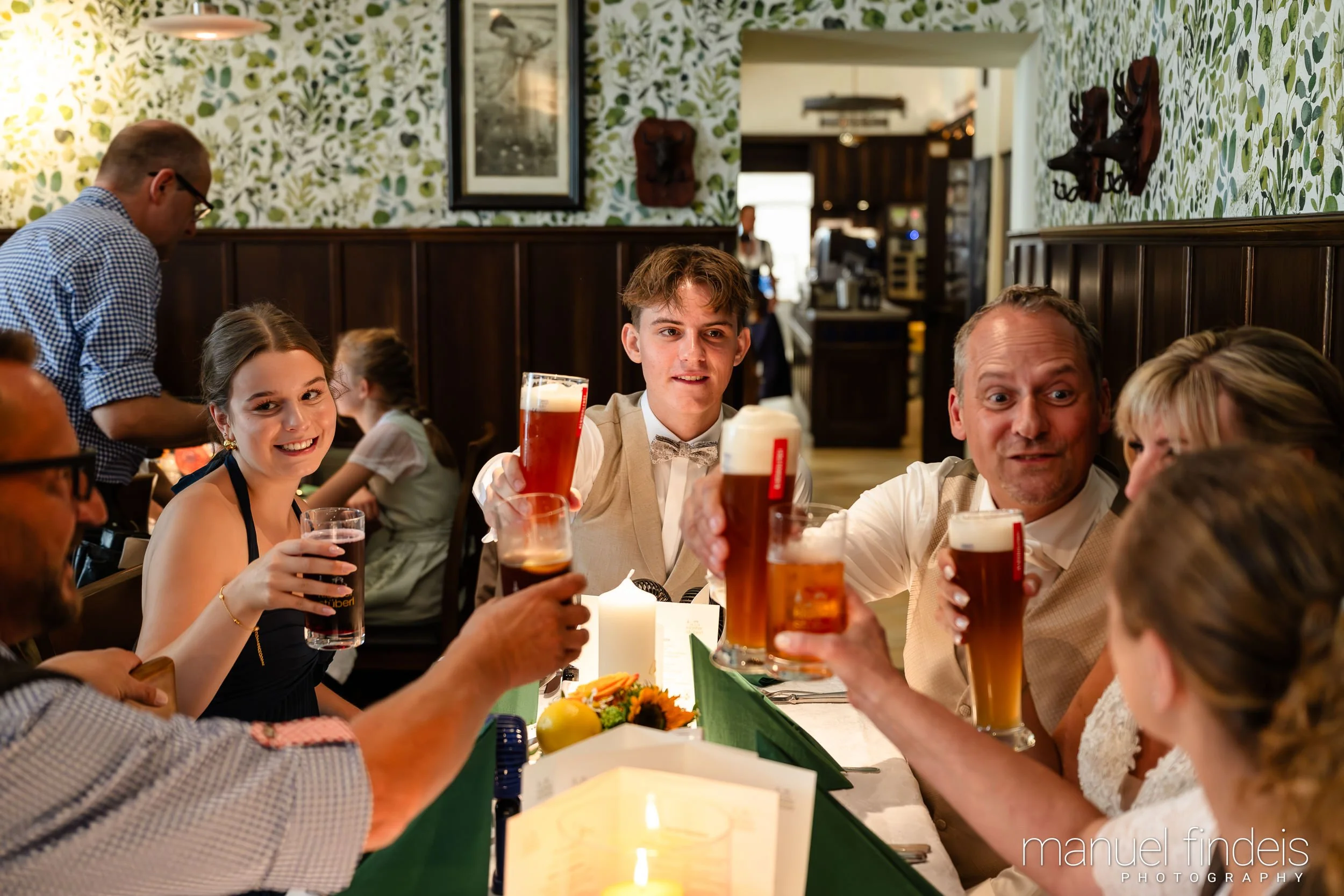 0471_Hochzeit_CuR_www.manuelfindeis.com.jpg