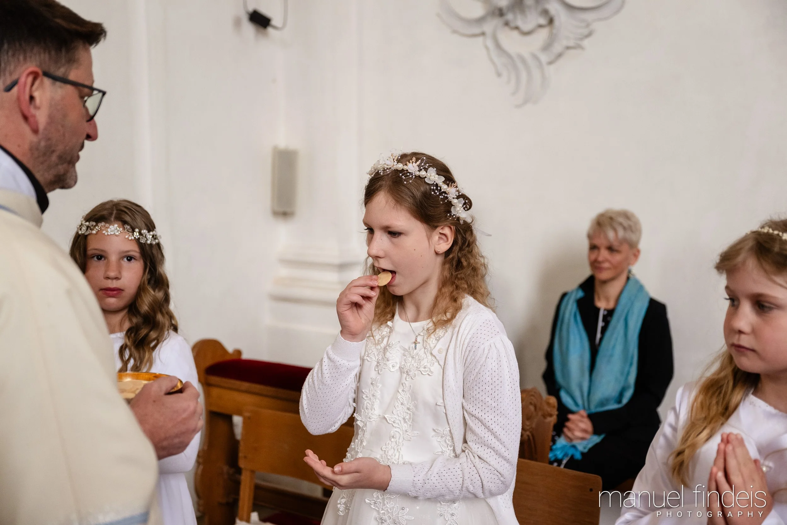 0387_Erstkommunion_2026_www.manuelfindeis.com.jpg