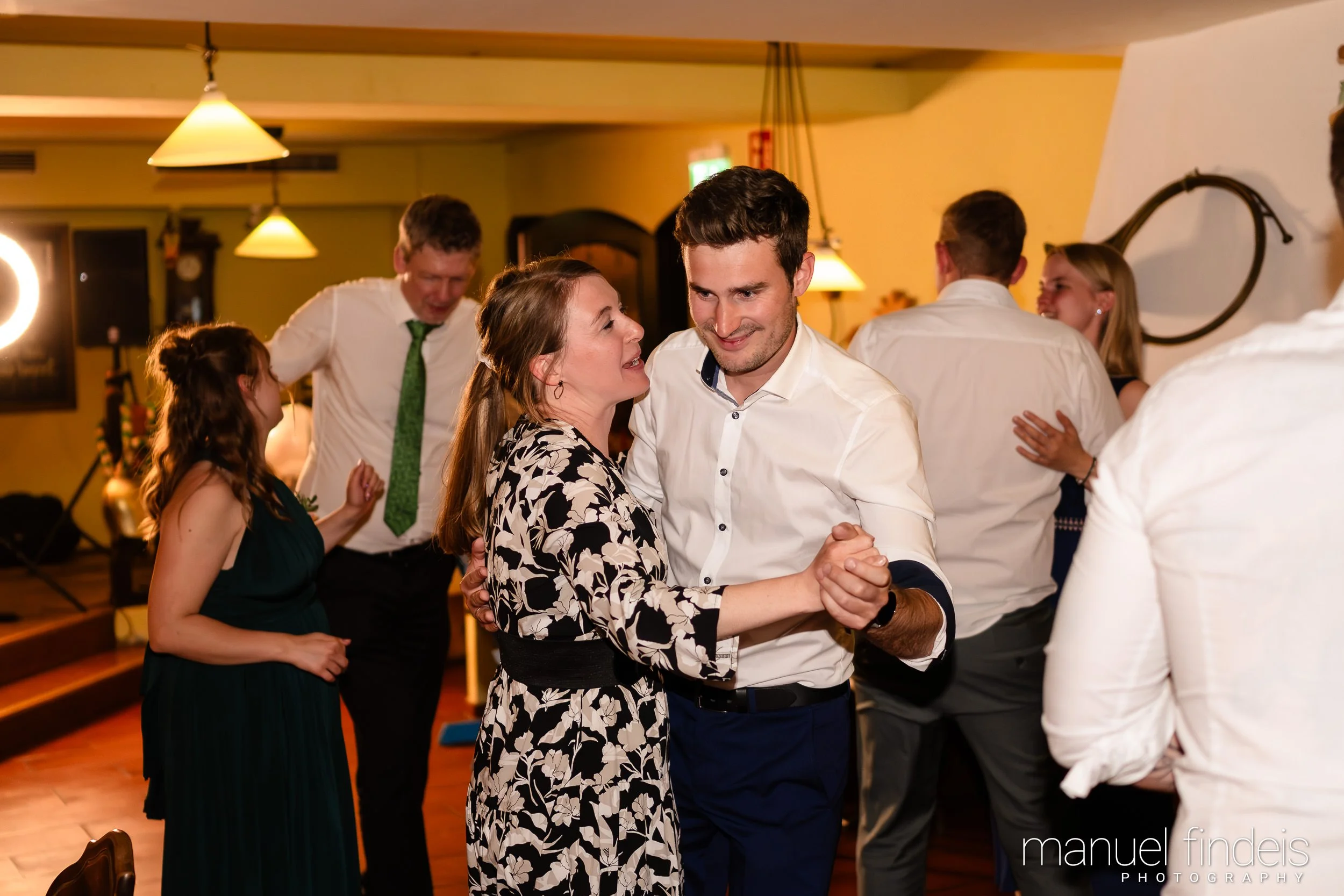 1126_Hochzeit_VuA_www.manuelfindeis.com.jpg