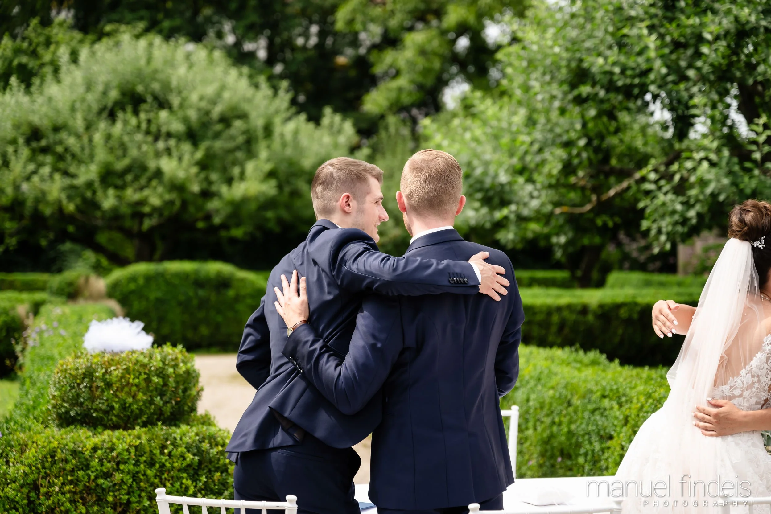 0257_Hochzeit-SuF_www.manuelfindeis.com.jpg