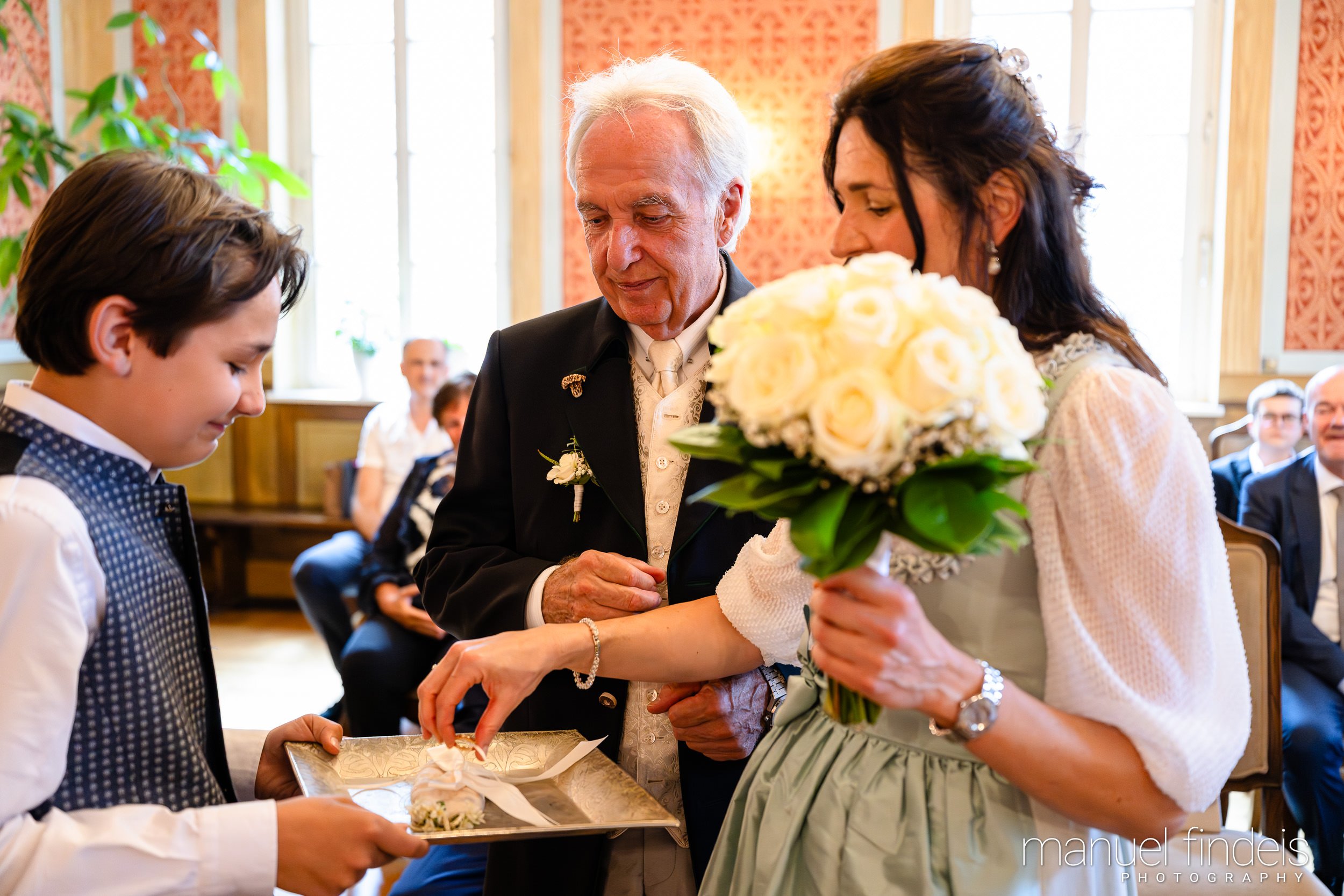 0134_Hochzeit_AuE_www.manuelfindeis.com.jpg