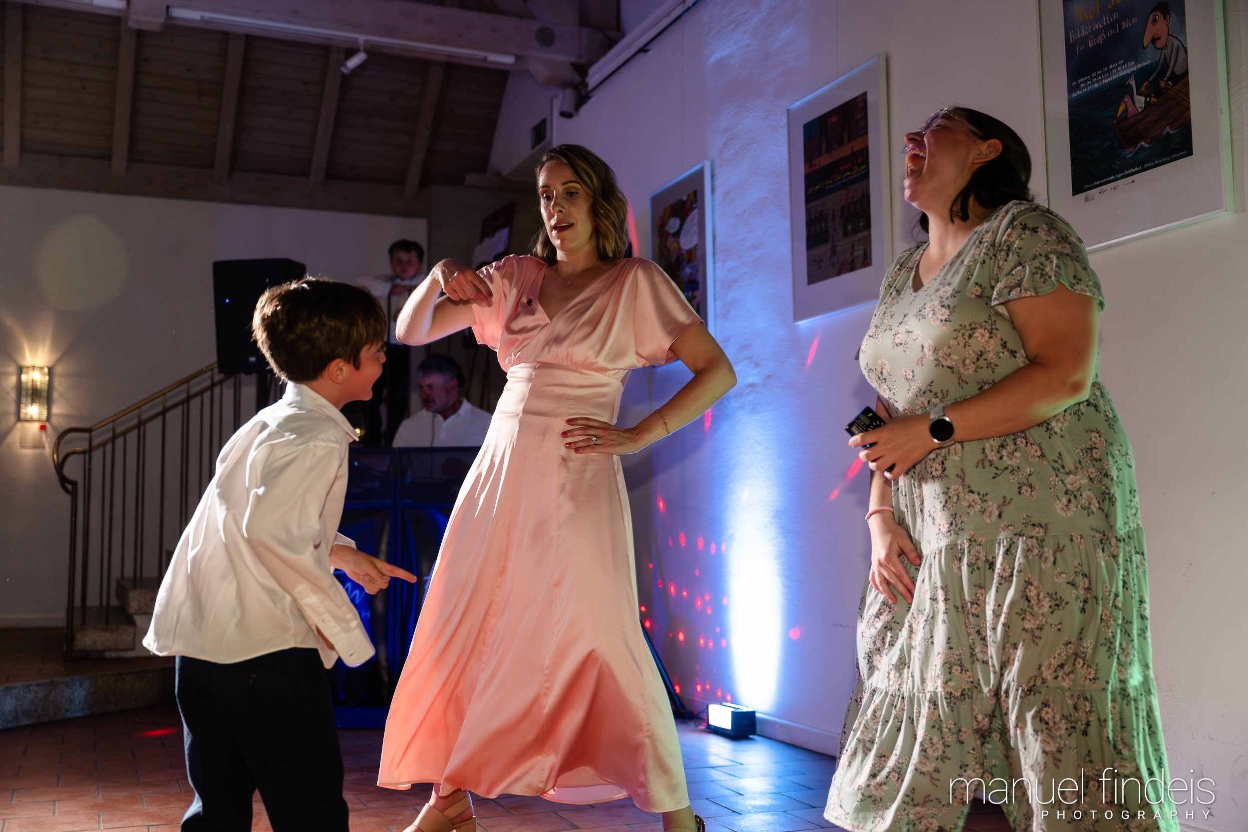 1009_Hochzeit_RuS_www.manuelfindeis.com.jpg