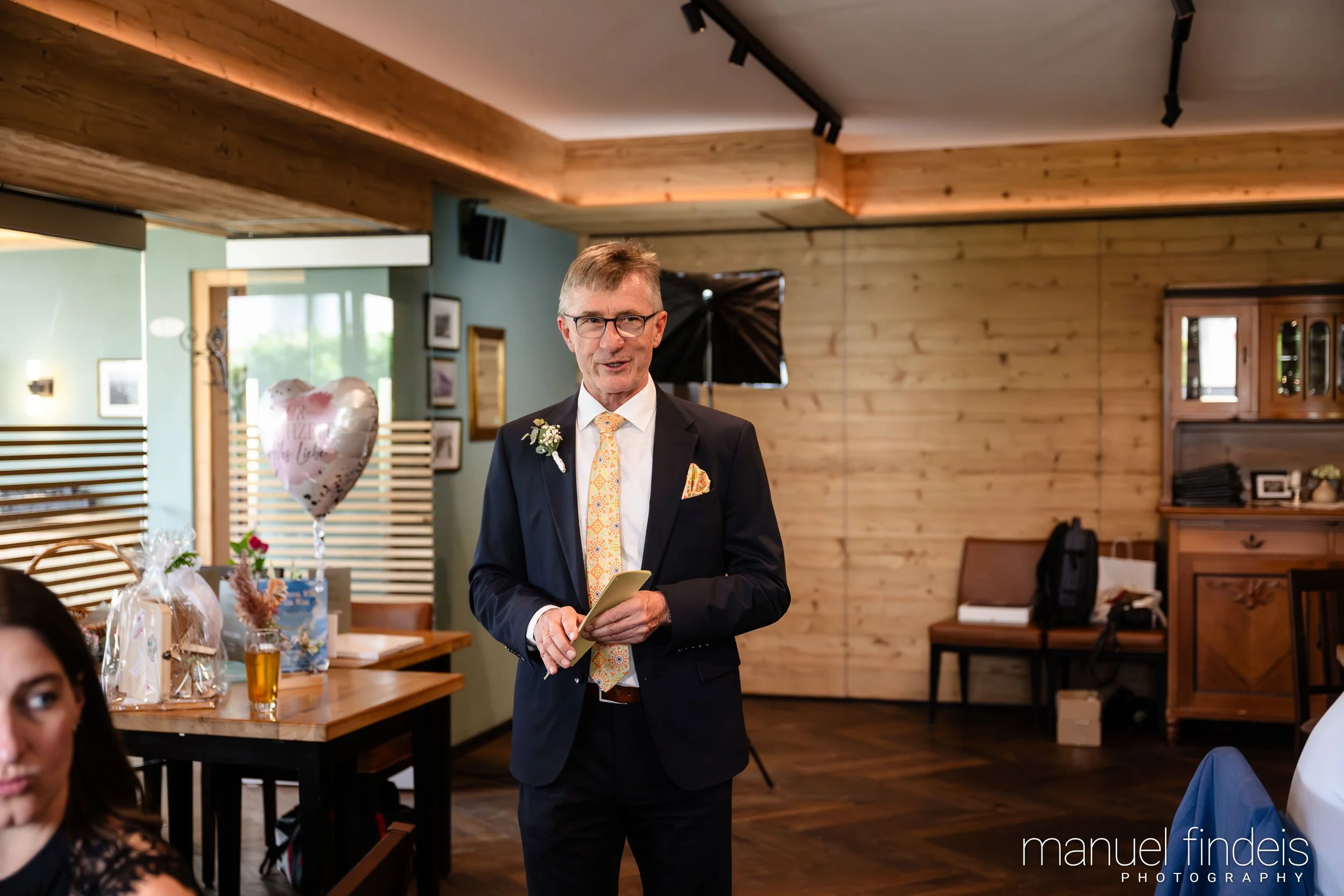 0537_Hochzeit_RundS_www.manuelfindeis.com.jpg