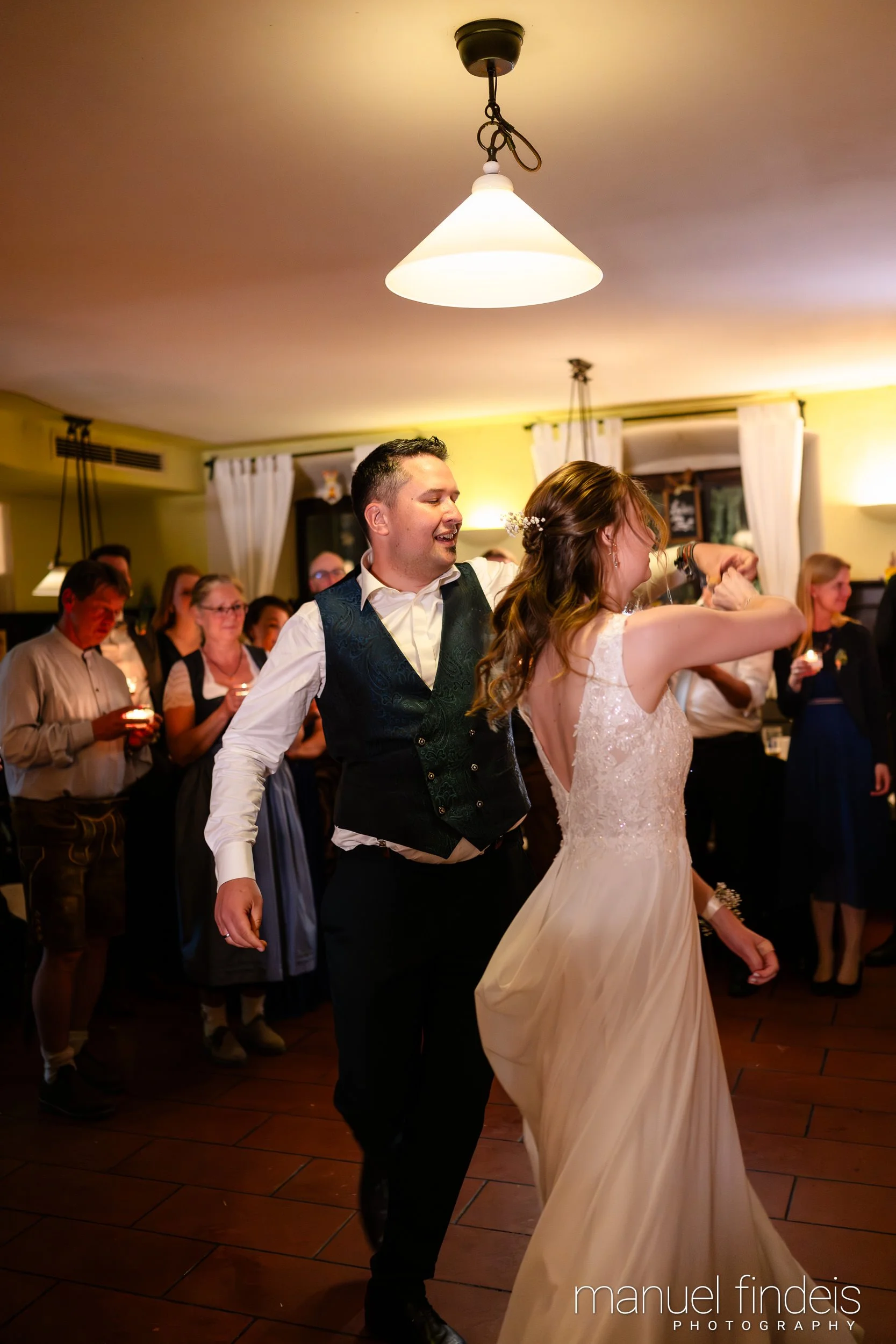 0950_Hochzeit_VuA_www.manuelfindeis.com.jpg