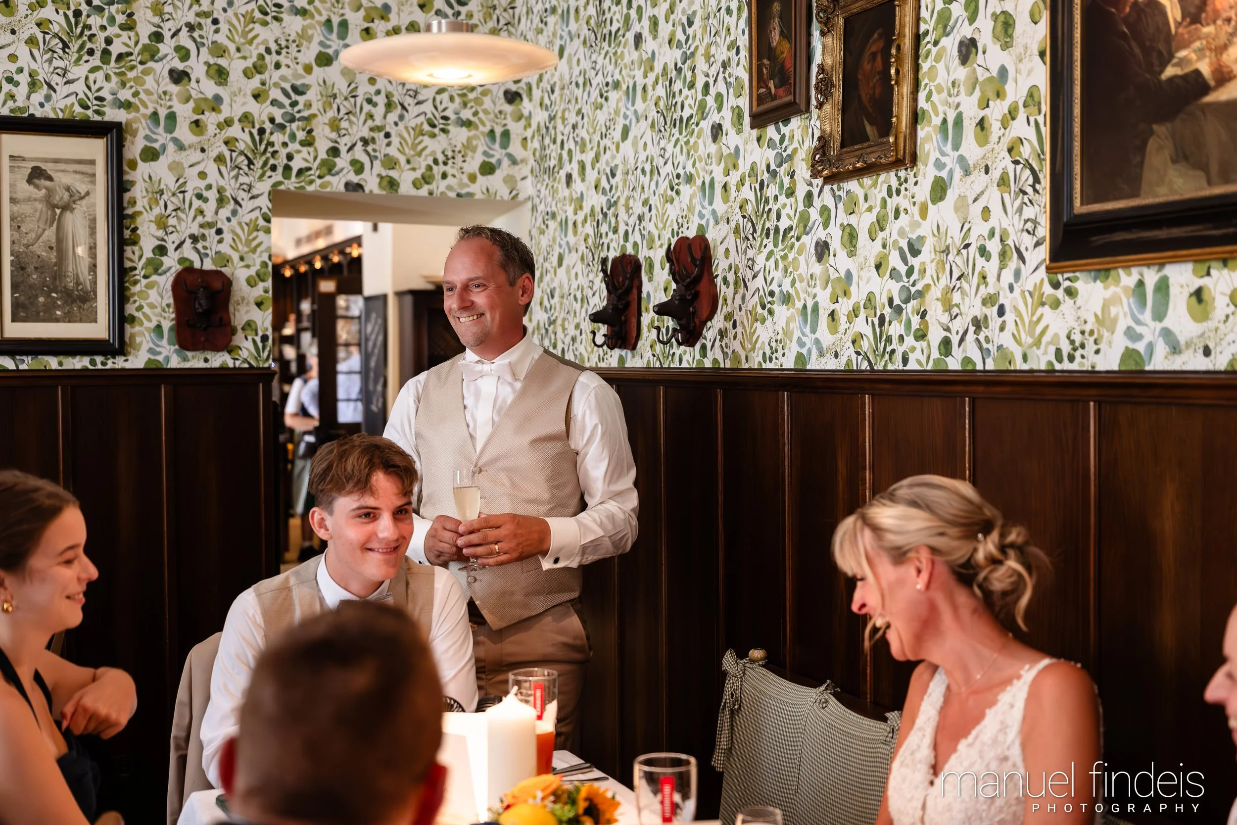 0490_Hochzeit_CuR_www.manuelfindeis.com.jpg