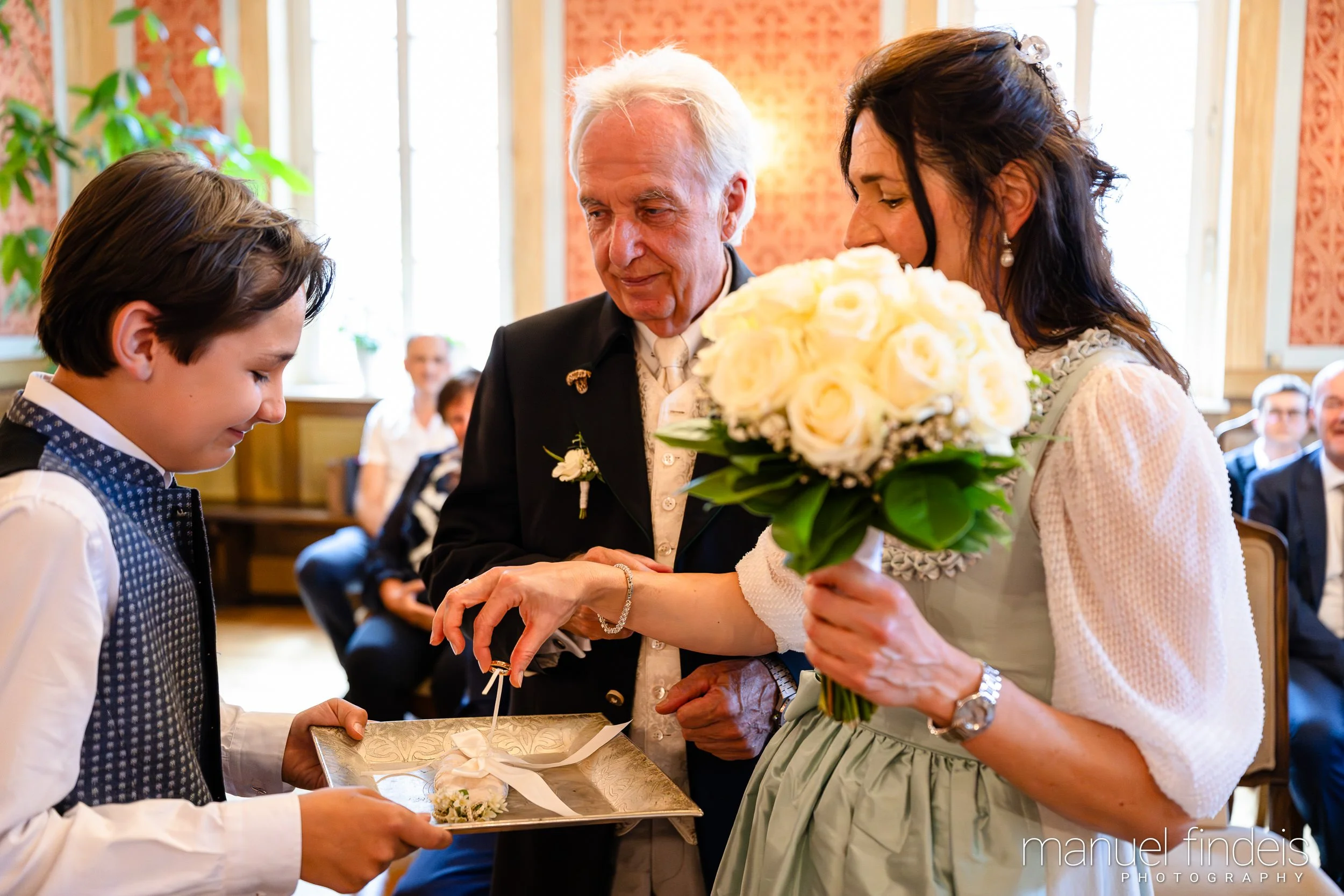 0135_Hochzeit_AuE_www.manuelfindeis.com.jpg