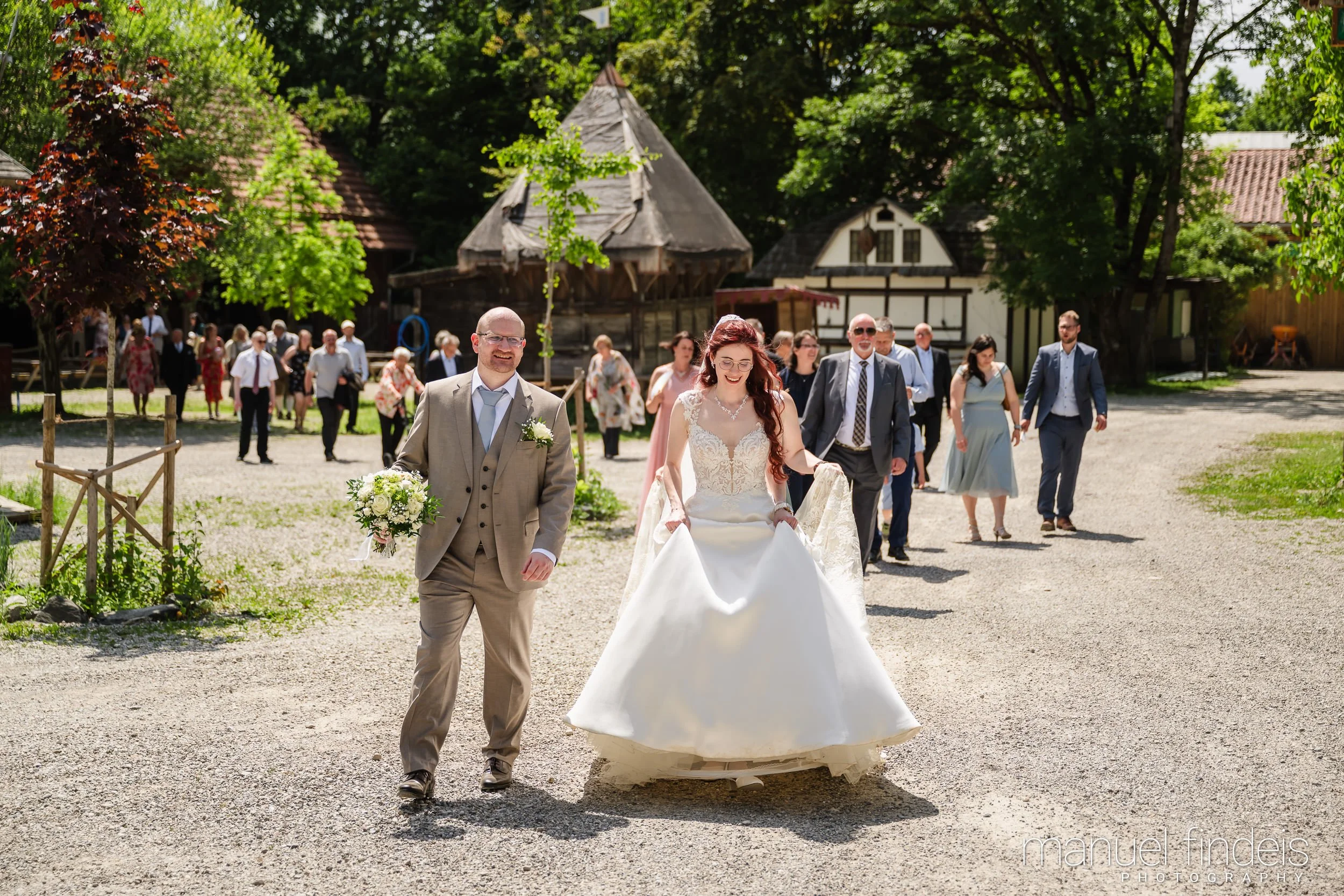 0351_Hochzeit-LUM_www.manuelfindeis.com.jpg