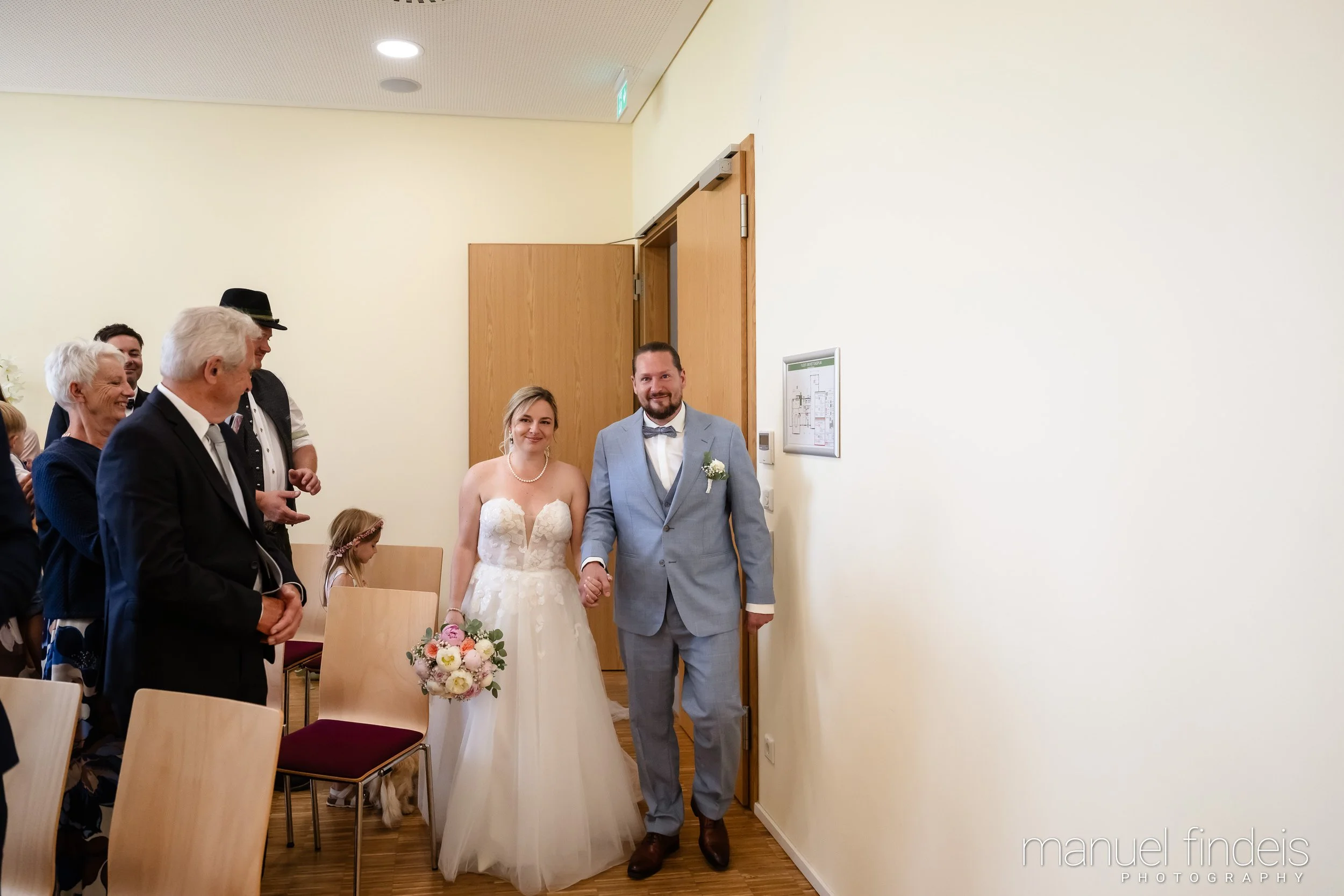 0186_Hochzeit_RundS_www.manuelfindeis.com.jpg