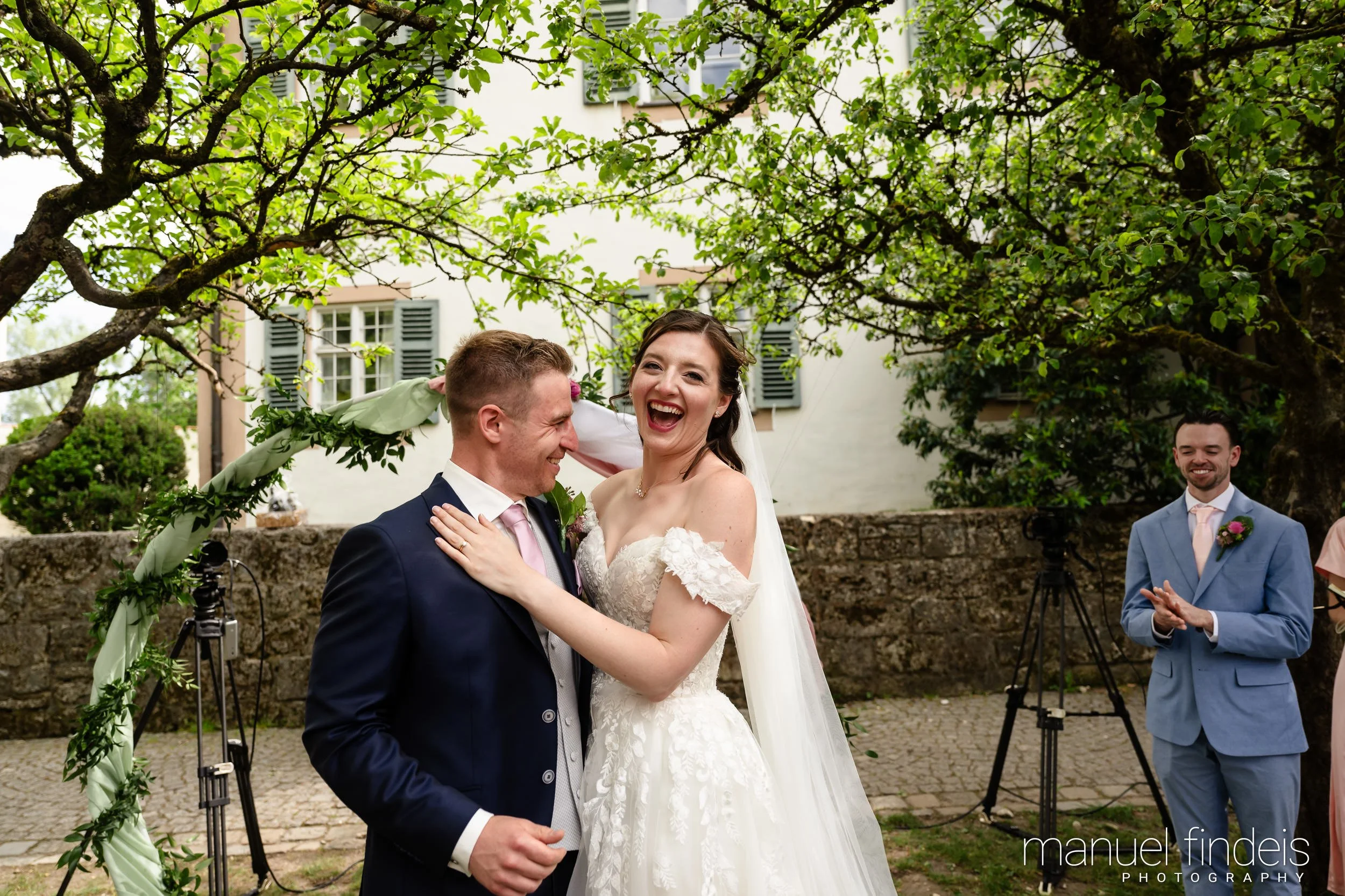 0247_Hochzeit_RuS_www.manuelfindeis.com.jpg