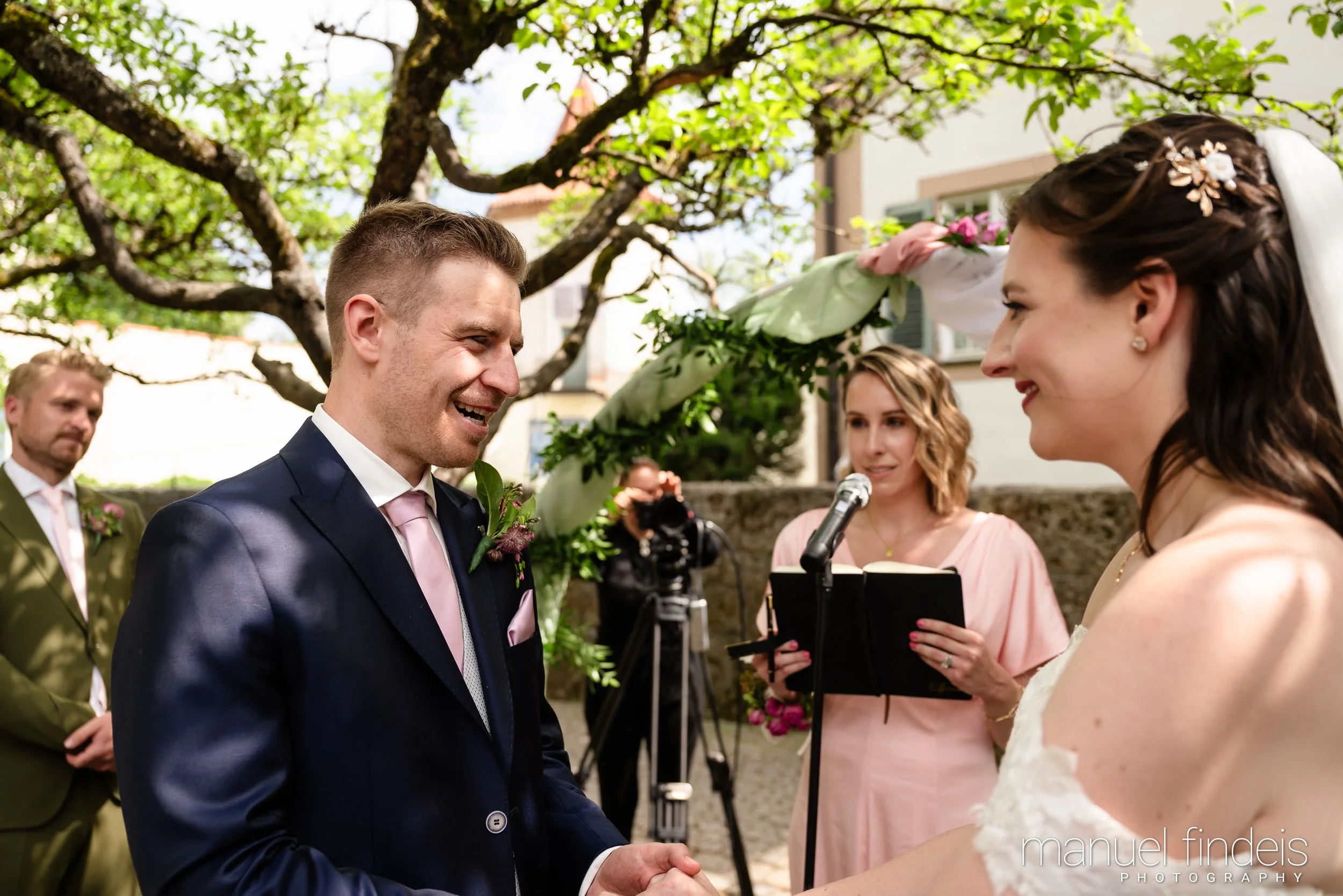 0213_Hochzeit_RuS_www.manuelfindeis.com.jpg