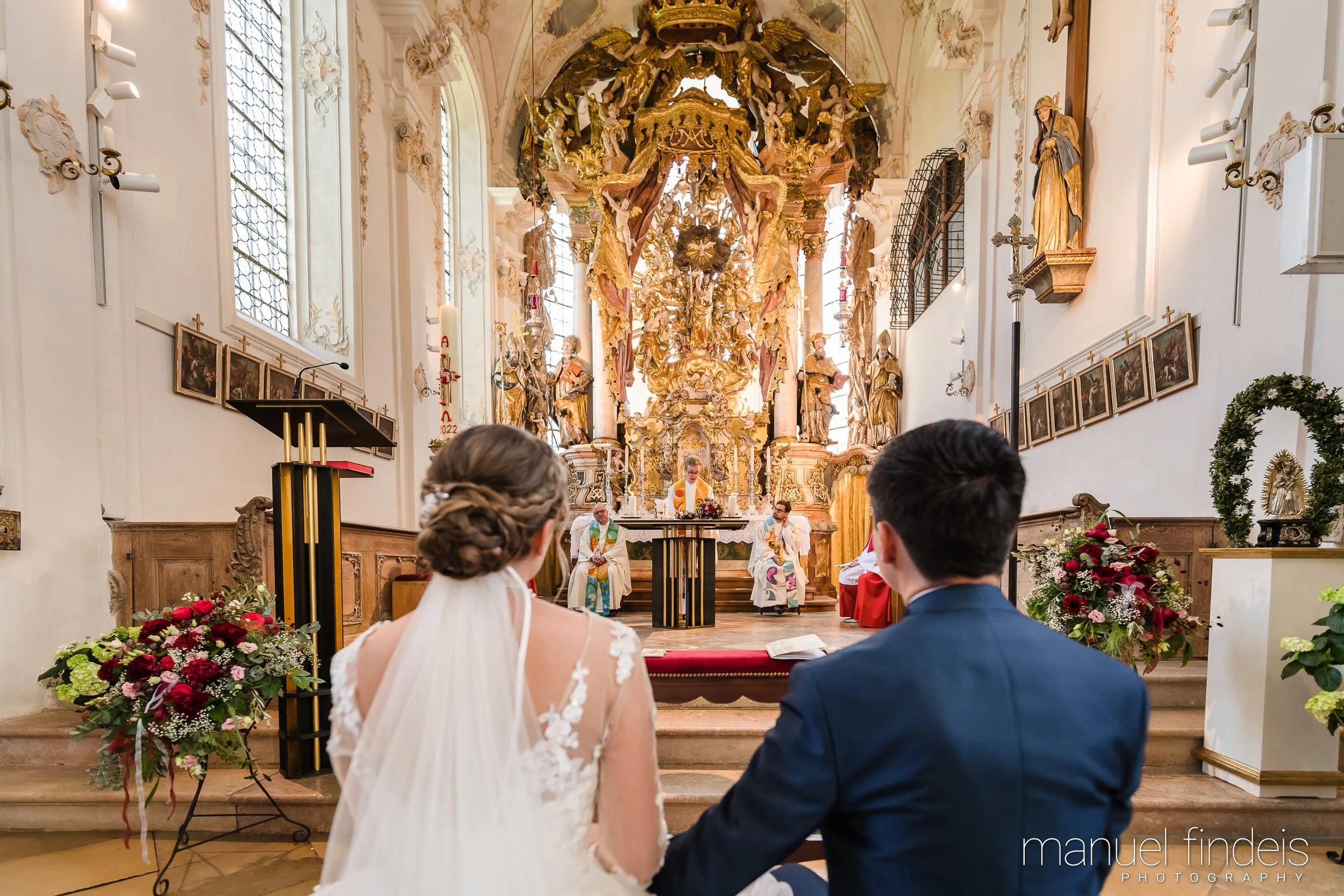 0263_Hochzeit-MuR-Kirche_www.manuelfindeis.com.jpg