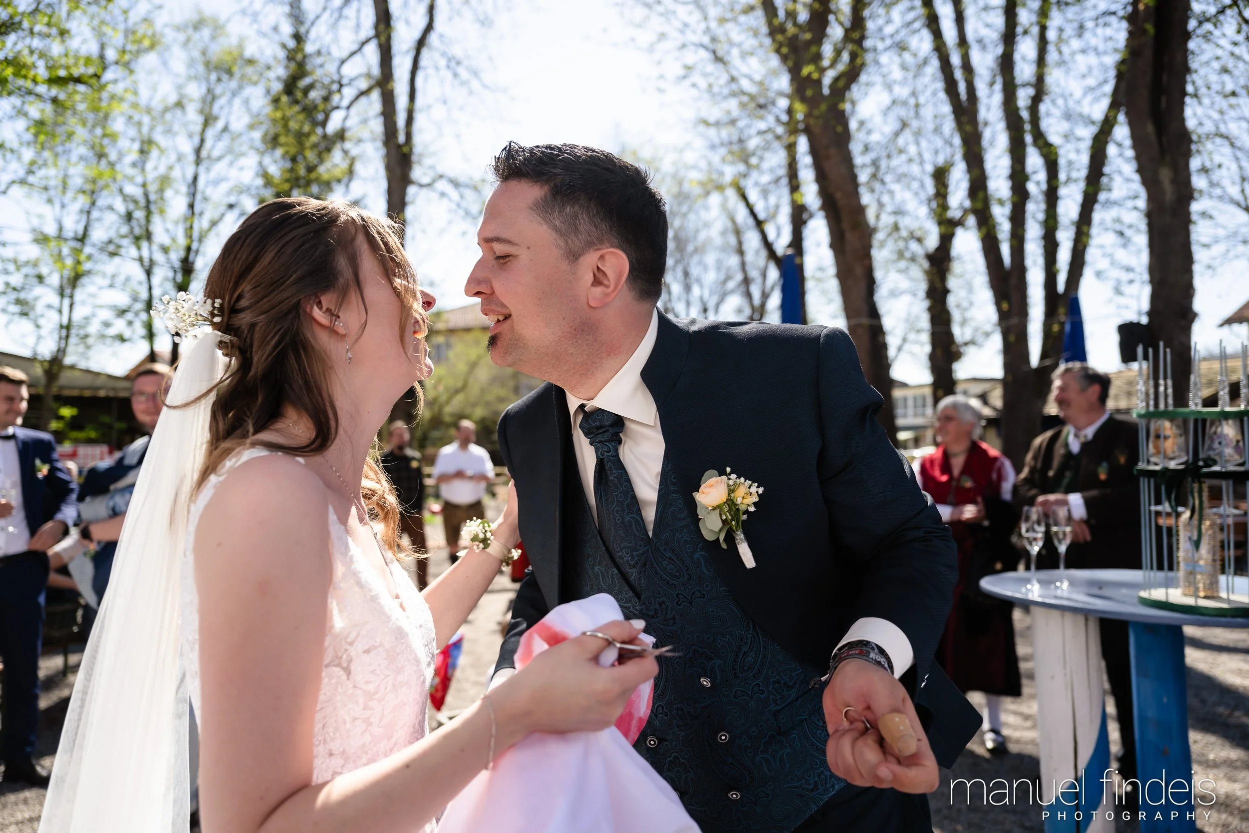0634_Hochzeit_VuA_www.manuelfindeis.com.jpg