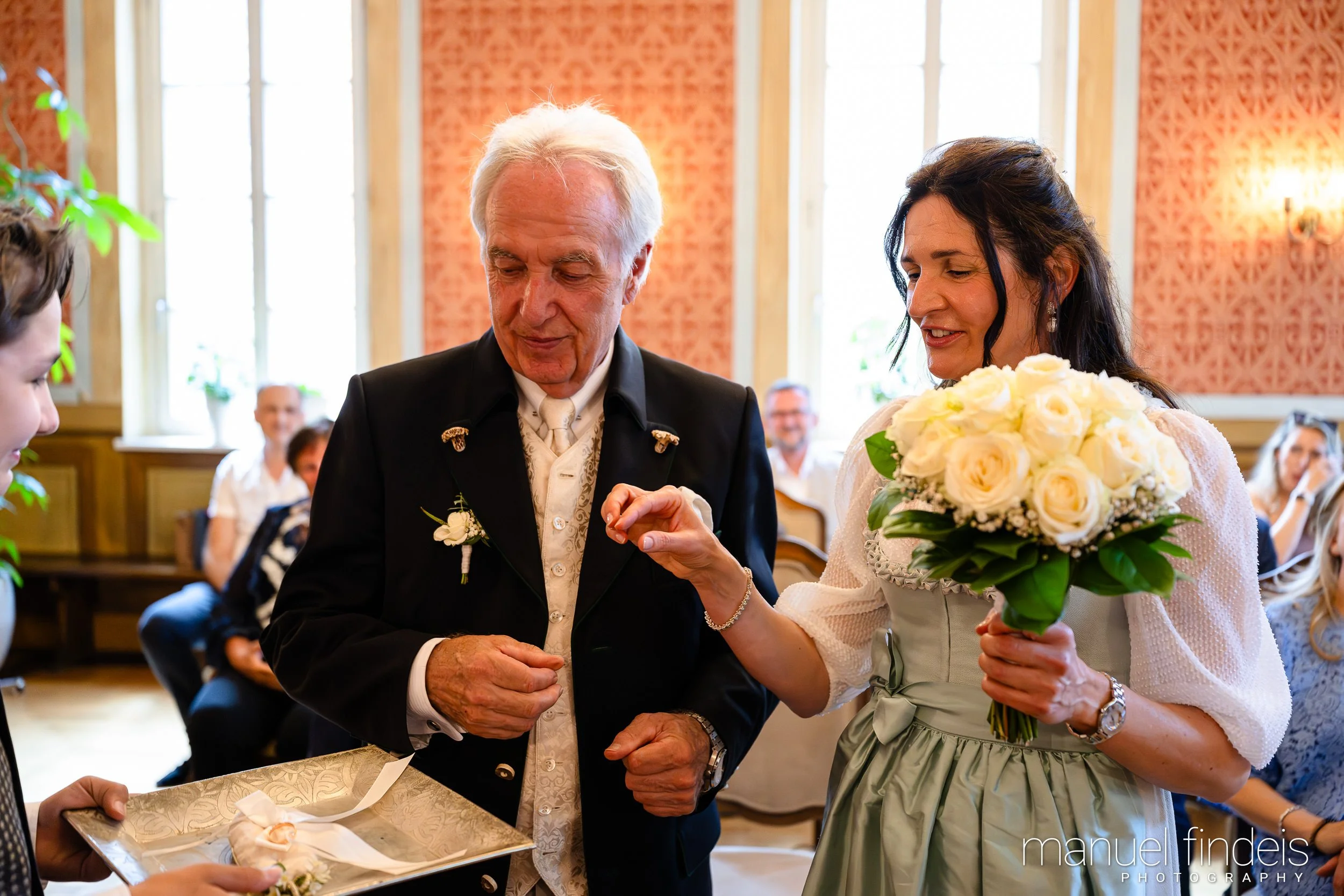 0130_Hochzeit_AuE_www.manuelfindeis.com.jpg