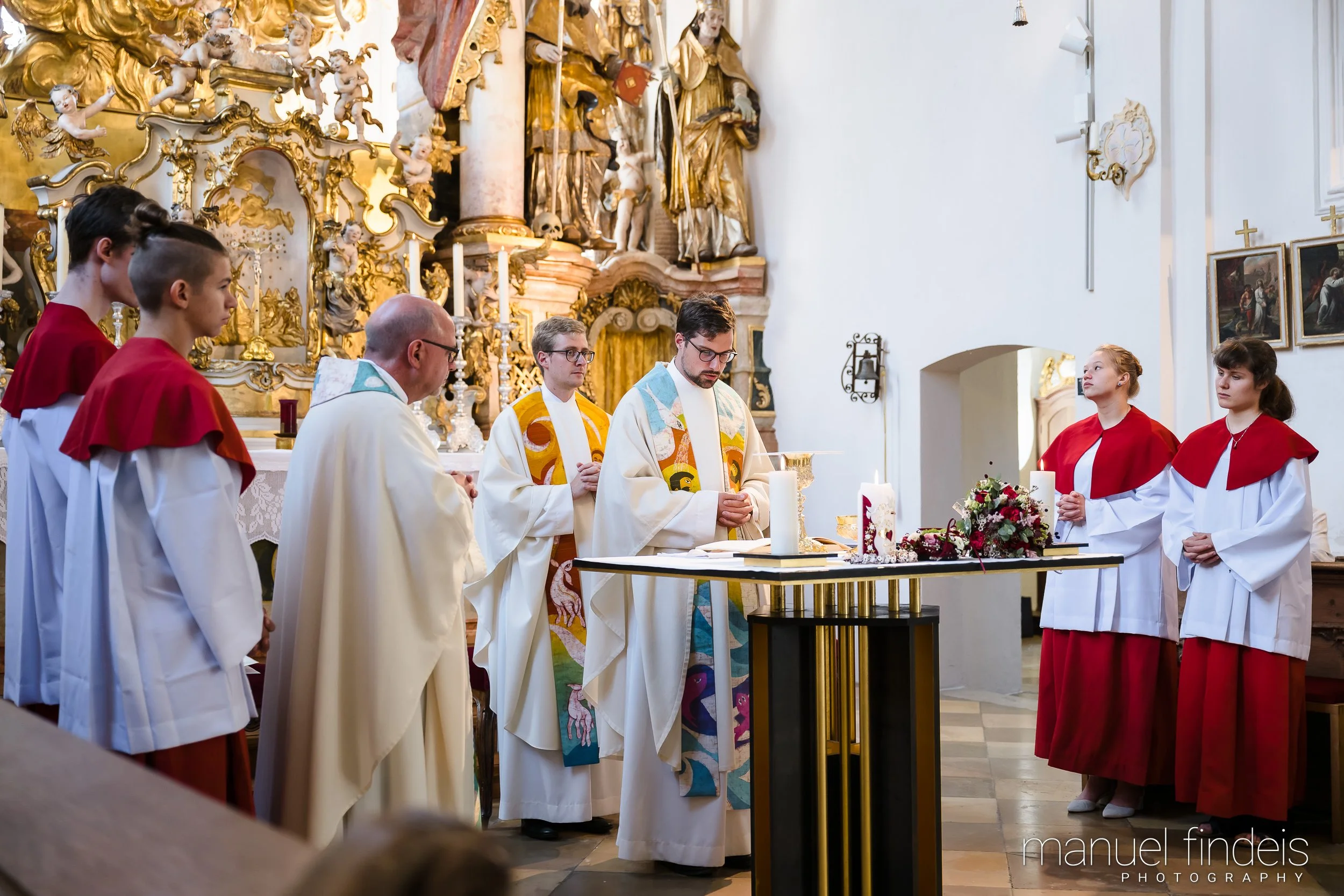 0427_Hochzeit-MuR-Kirche_www.manuelfindeis.com.jpg