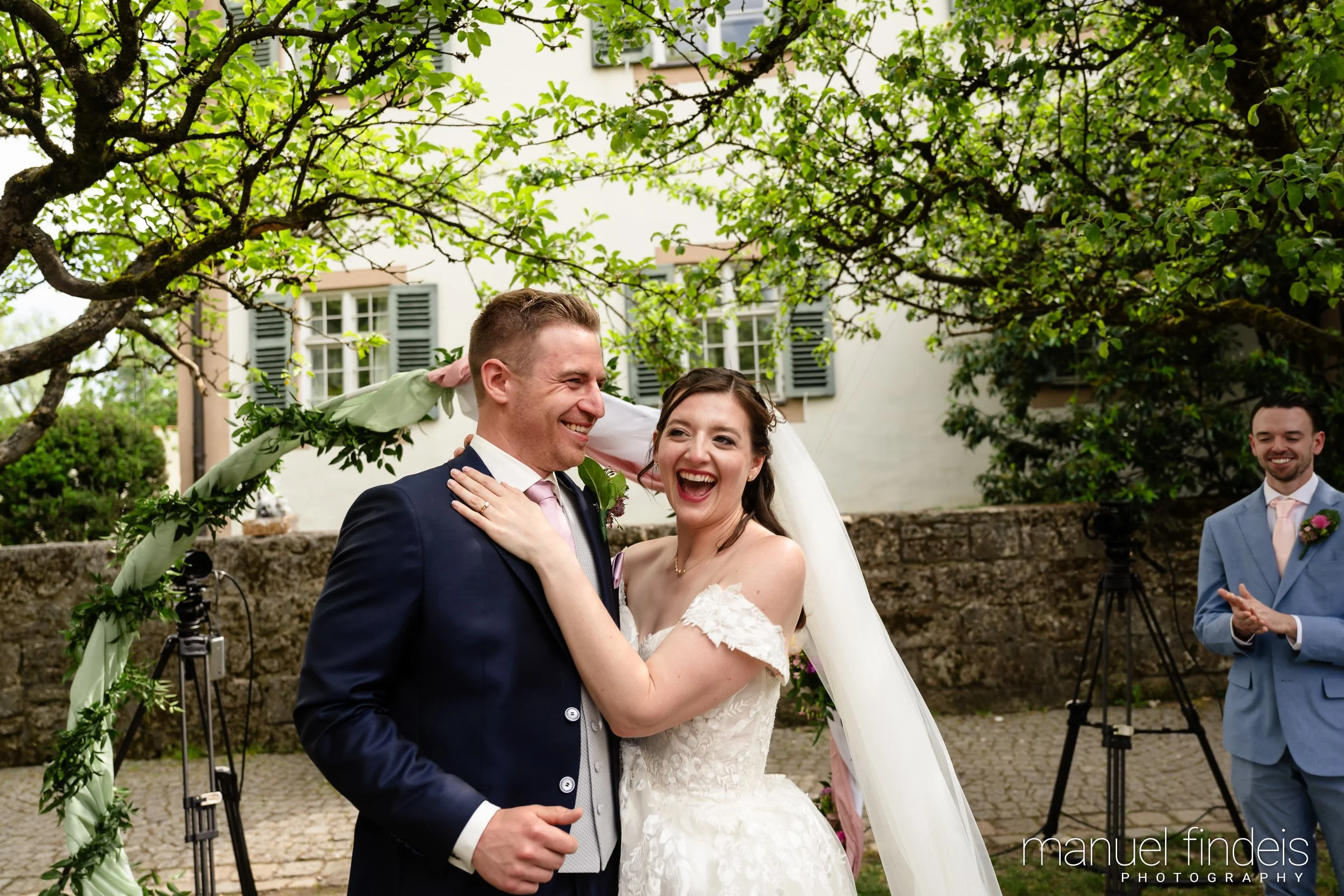 0246_Hochzeit_RuS_www.manuelfindeis.com.jpg