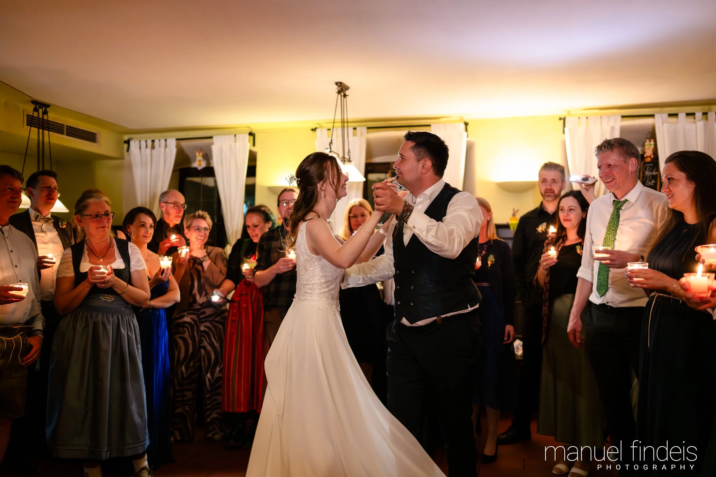 0930_Hochzeit_VuA_www.manuelfindeis.com.jpg