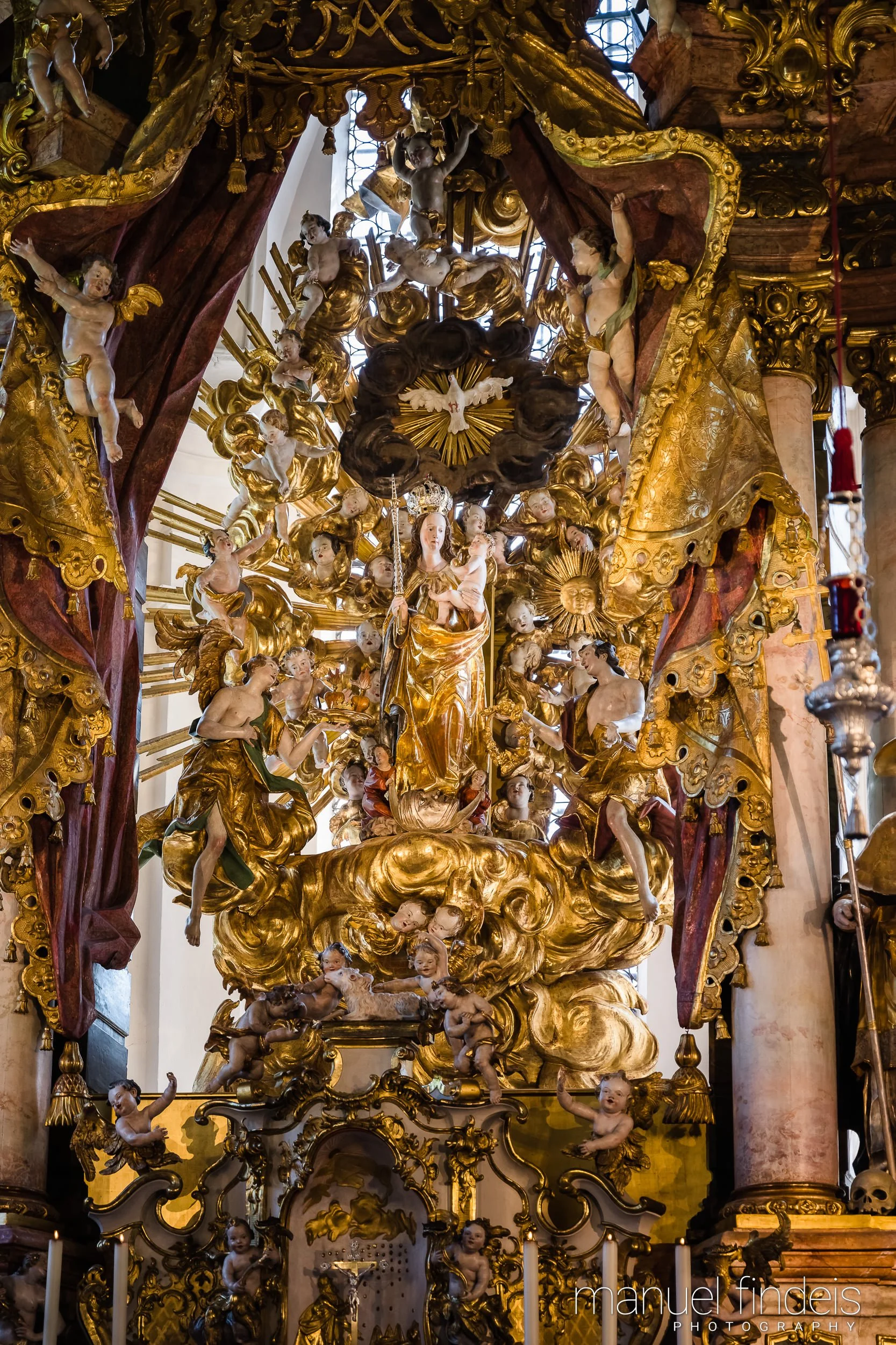 0248_Hochzeit-MuR-Kirche_www.manuelfindeis.com.jpg