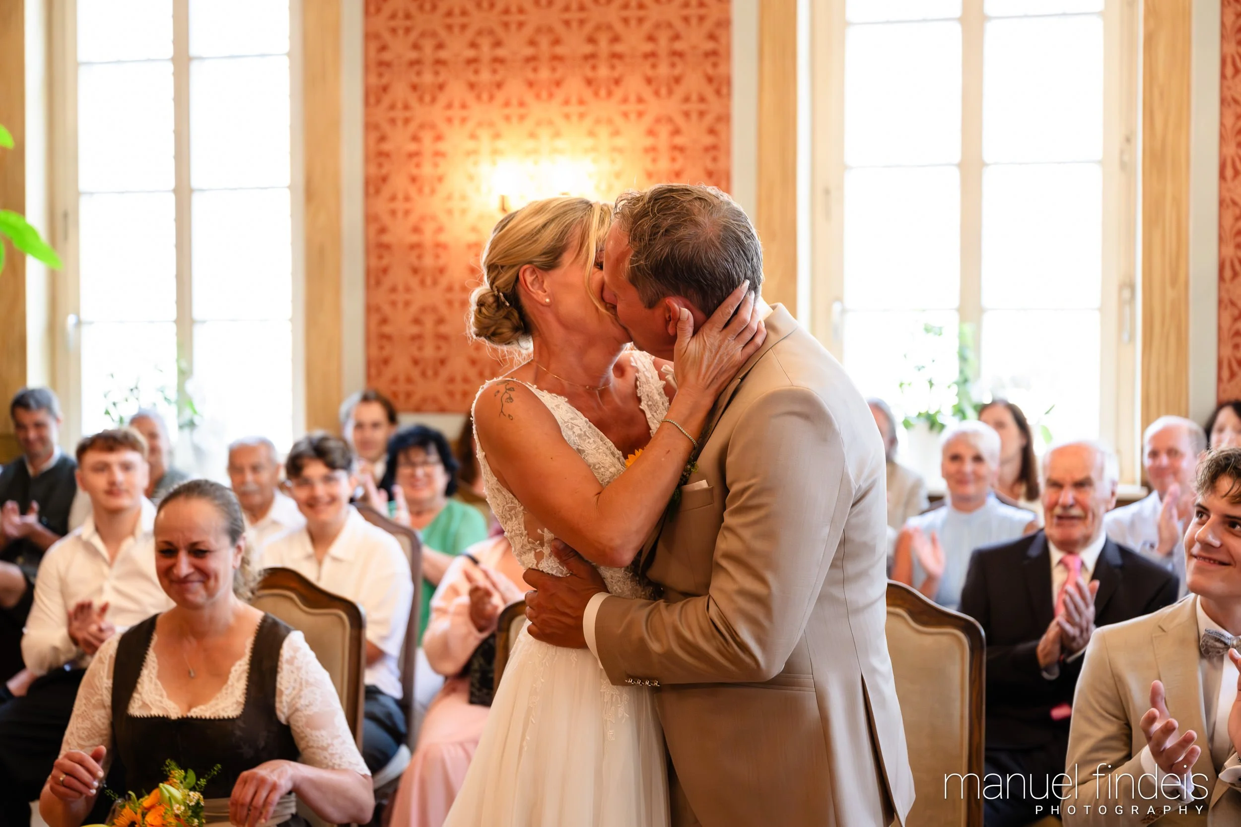 0162_Hochzeit_CuR_www.manuelfindeis.com.jpg