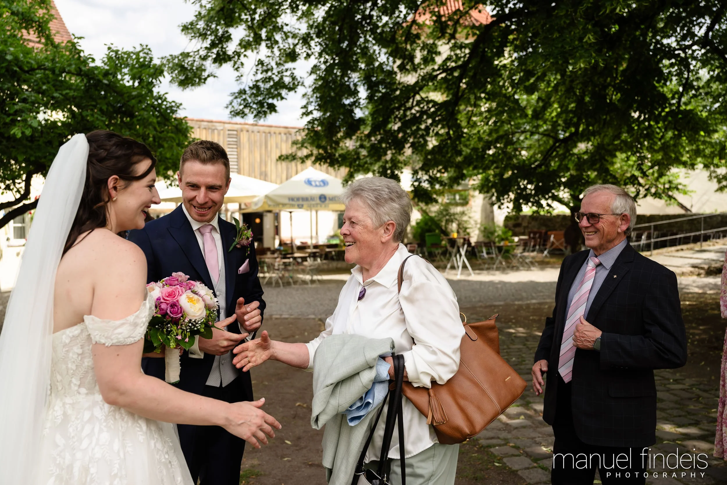 0337_Hochzeit_RuS_www.manuelfindeis.com.jpg