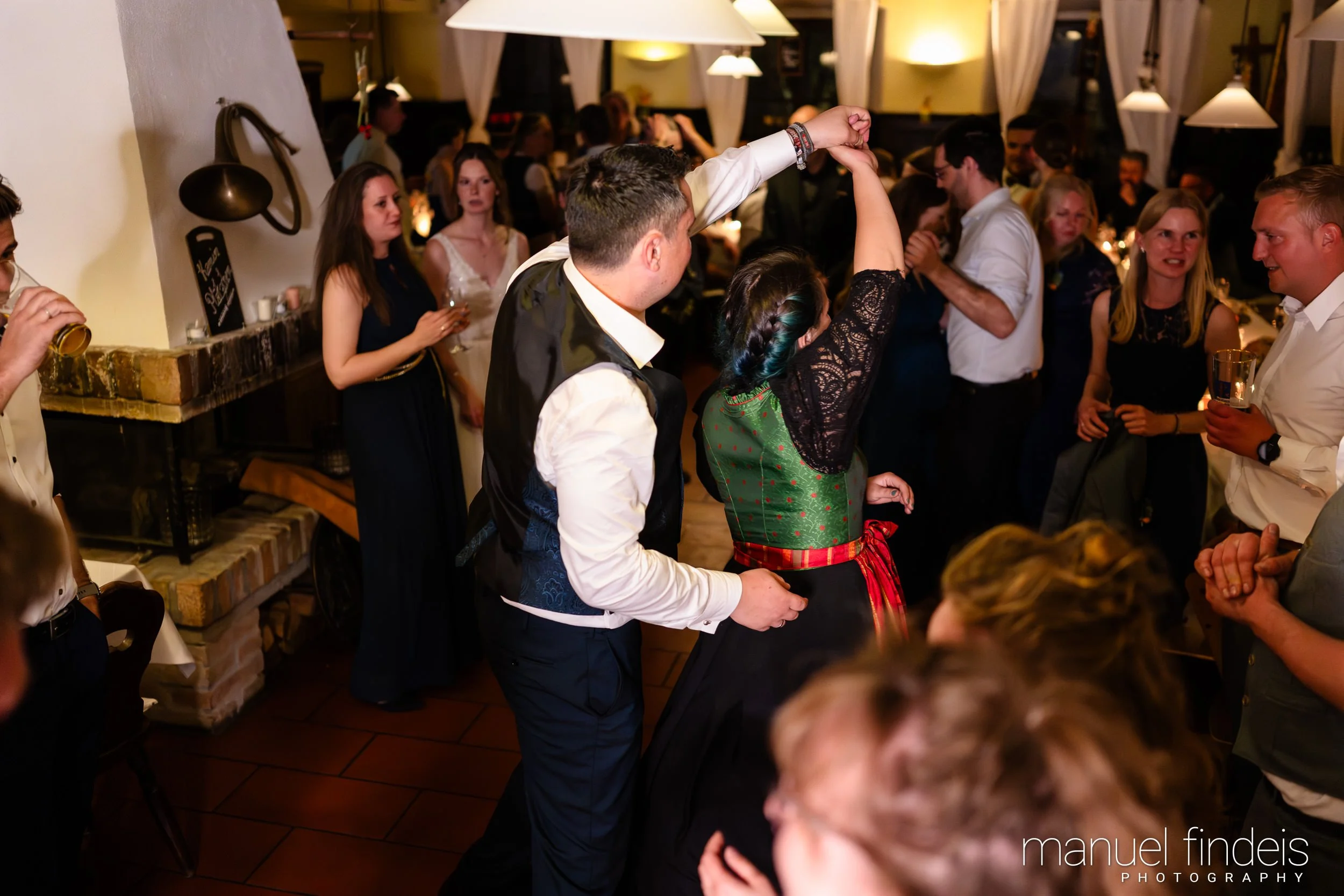 1028_Hochzeit_VuA_www.manuelfindeis.com.jpg