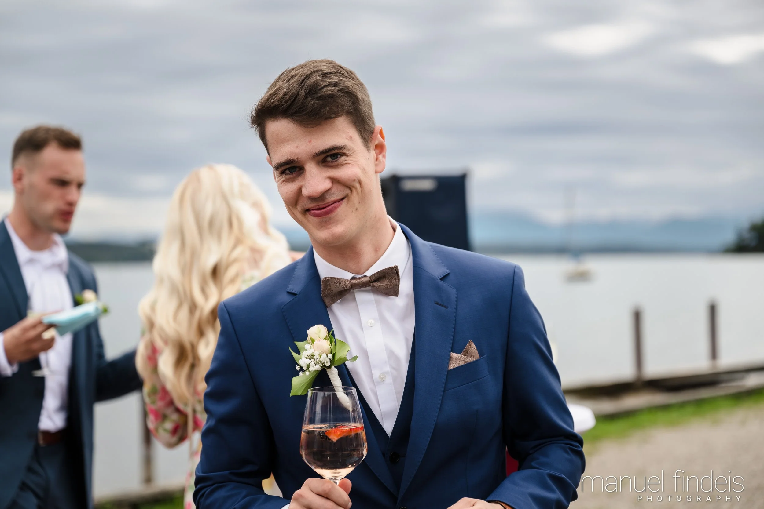 0642_Hochzeit-AuJ_www.manuelfindeis.com.jpg