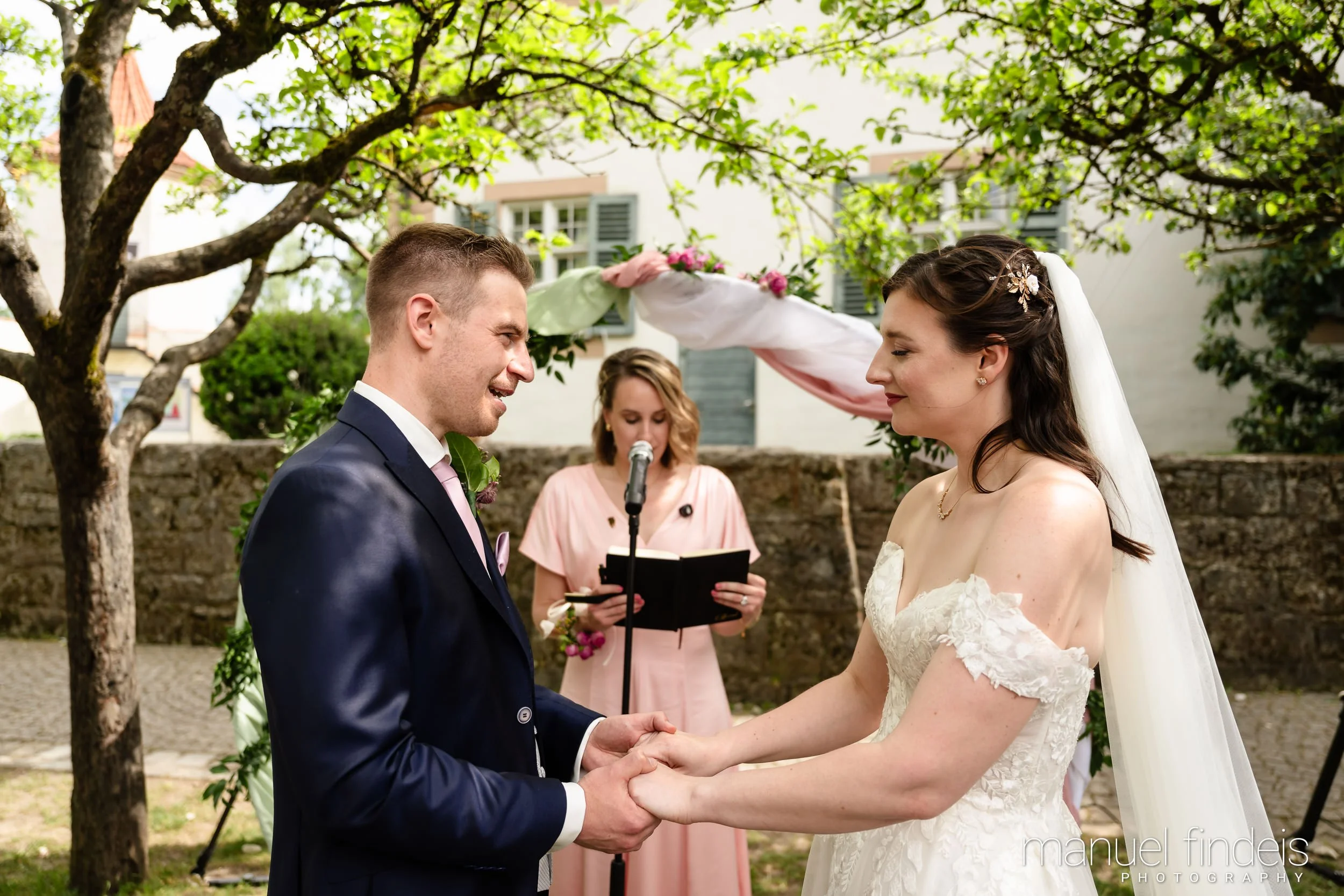 0208_Hochzeit_RuS_www.manuelfindeis.com.jpg
