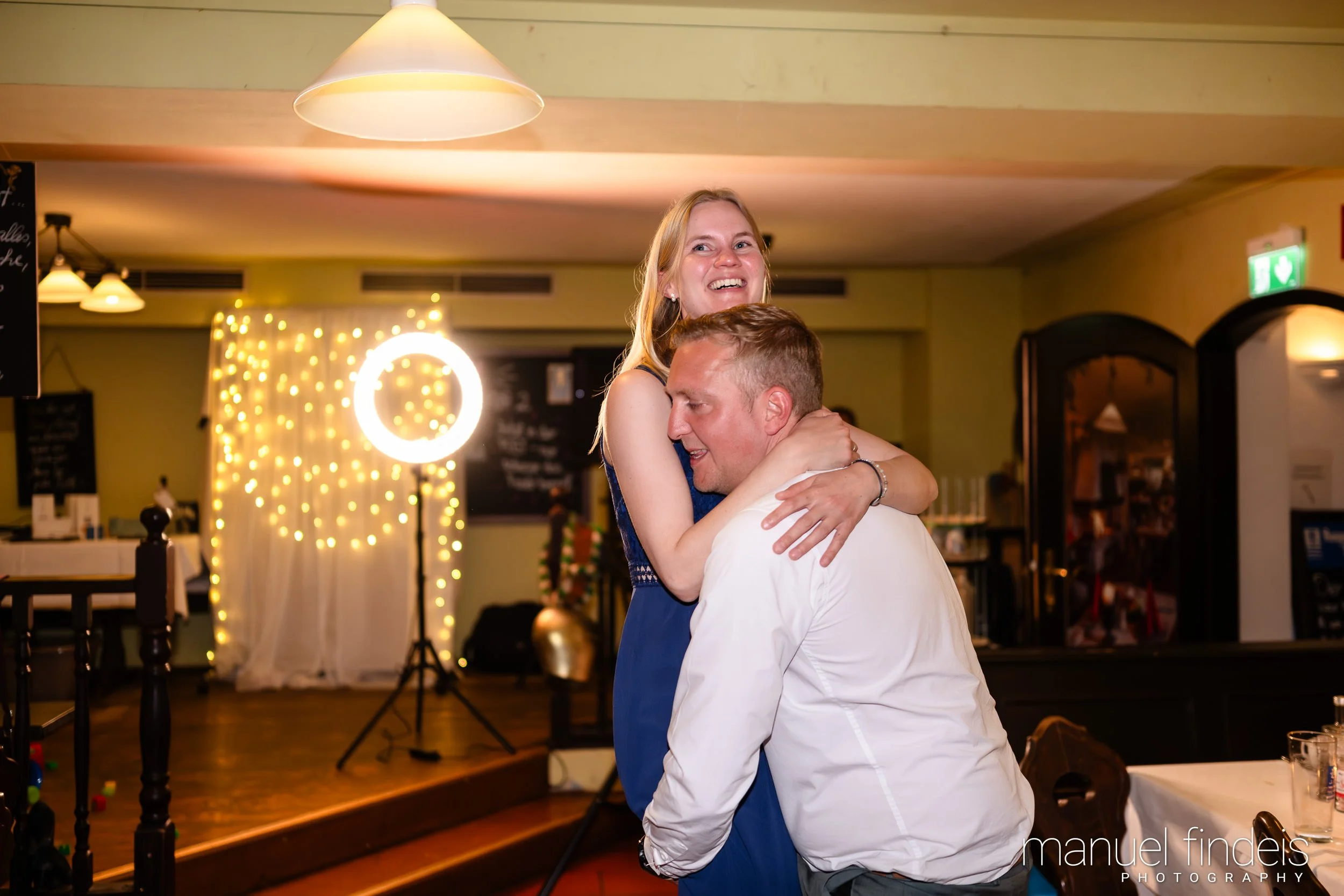 1113_Hochzeit_VuA_www.manuelfindeis.com.jpg