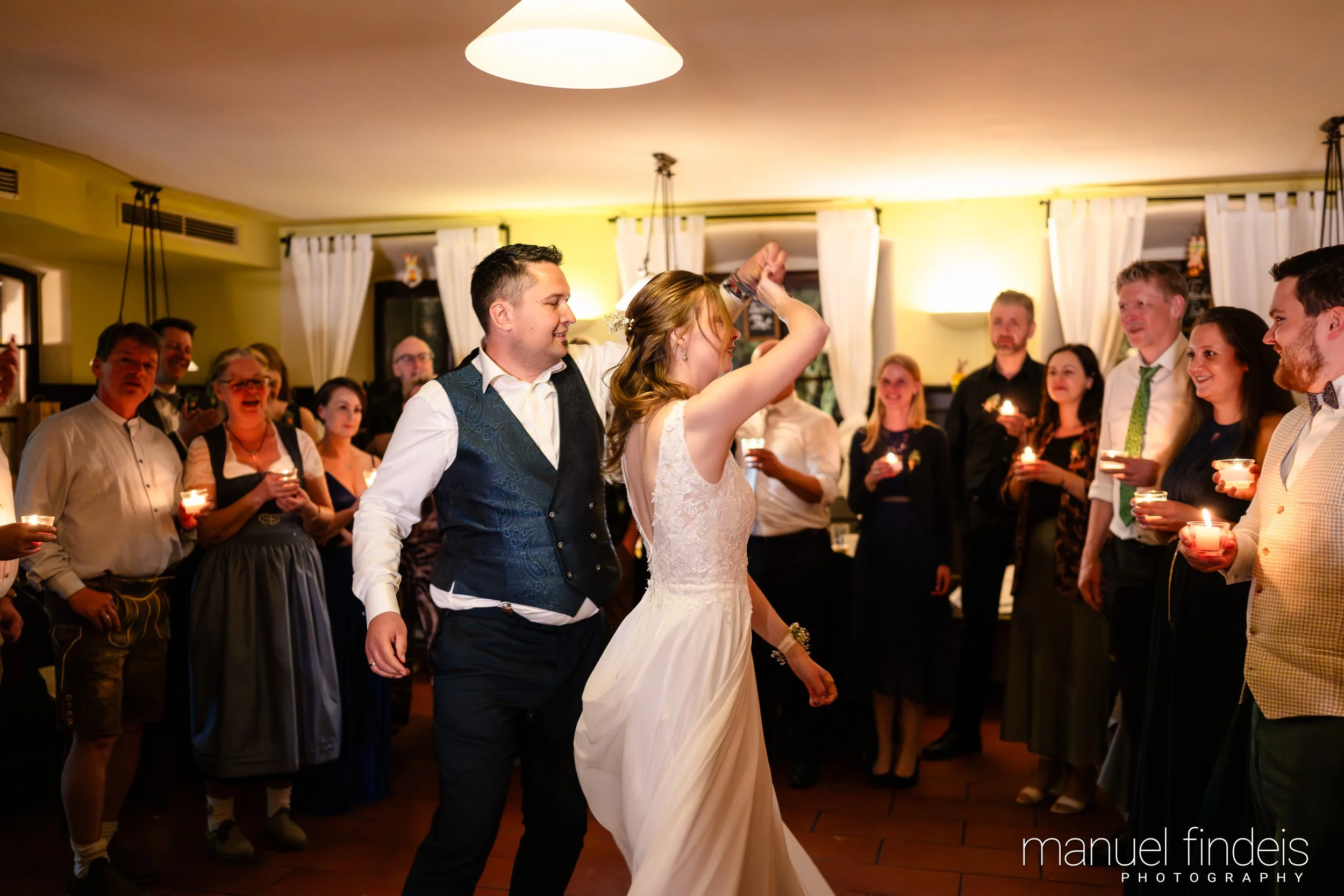 0973_Hochzeit_VuA_www.manuelfindeis.com.jpg