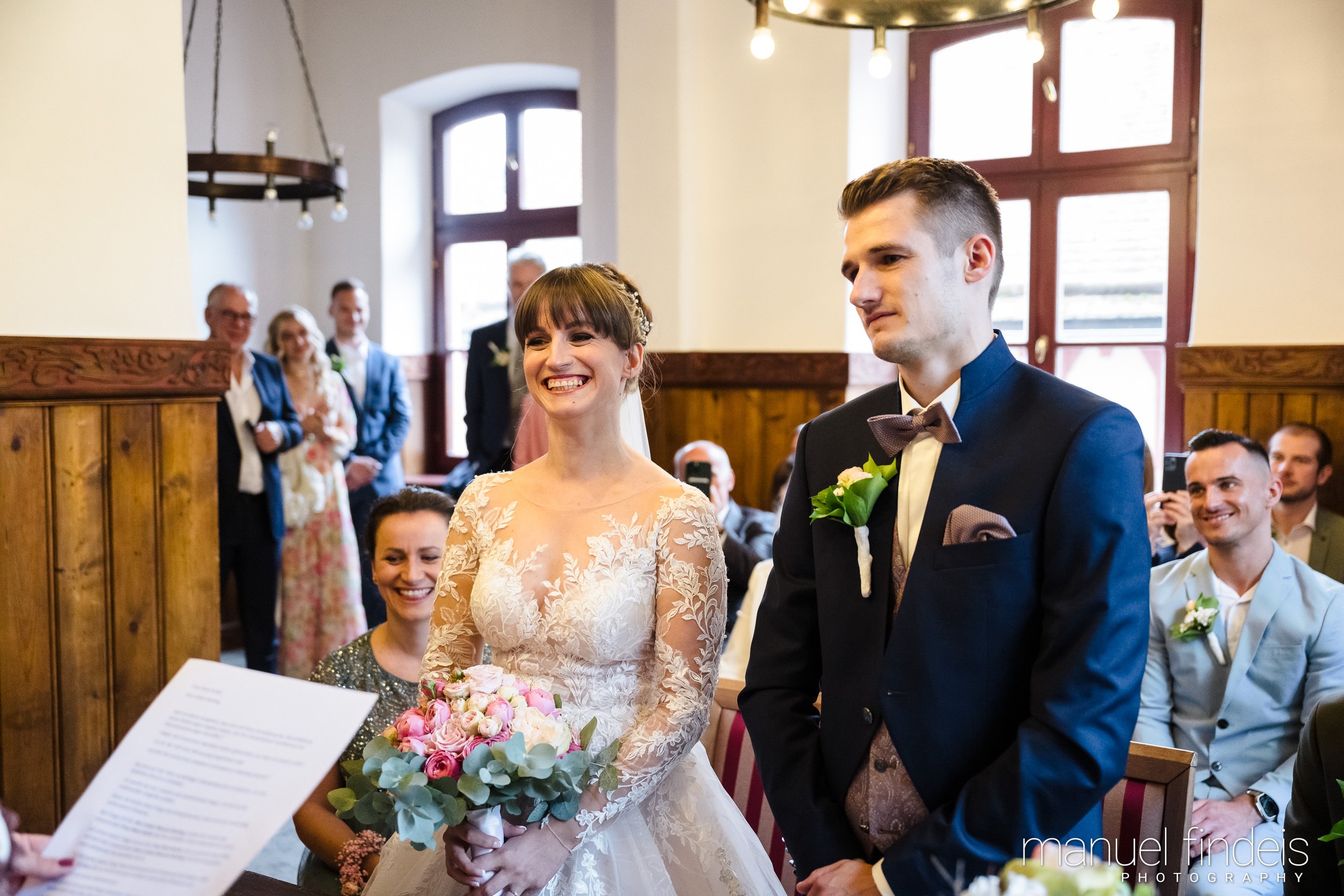 0177_Hochzeit-AuJ_www.manuelfindeis.com.jpg