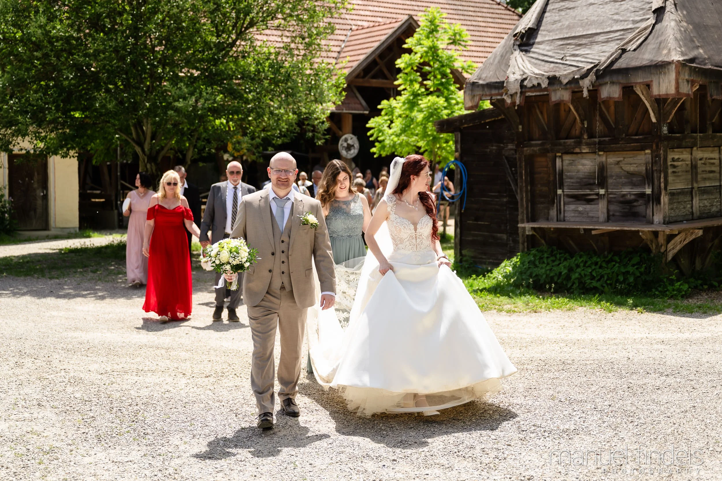 0346_Hochzeit-LUM_www.manuelfindeis.com.jpg
