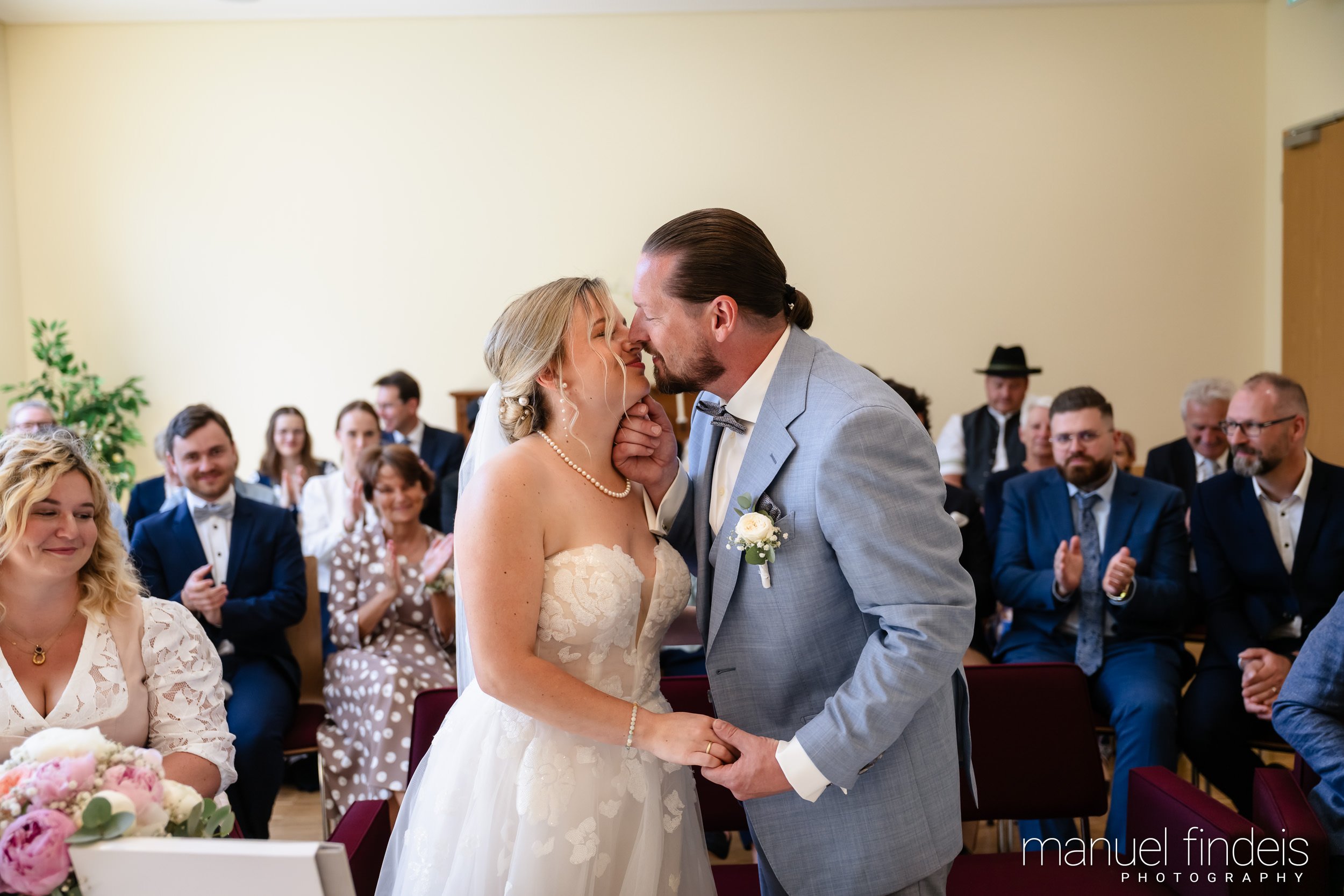 0283_Hochzeit_RundS_www.manuelfindeis.com.jpg