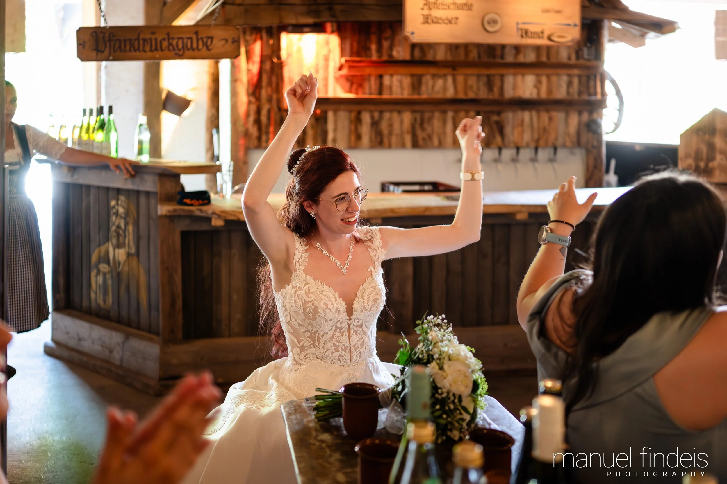 0682_Hochzeit-LUM_www.manuelfindeis.com.jpg