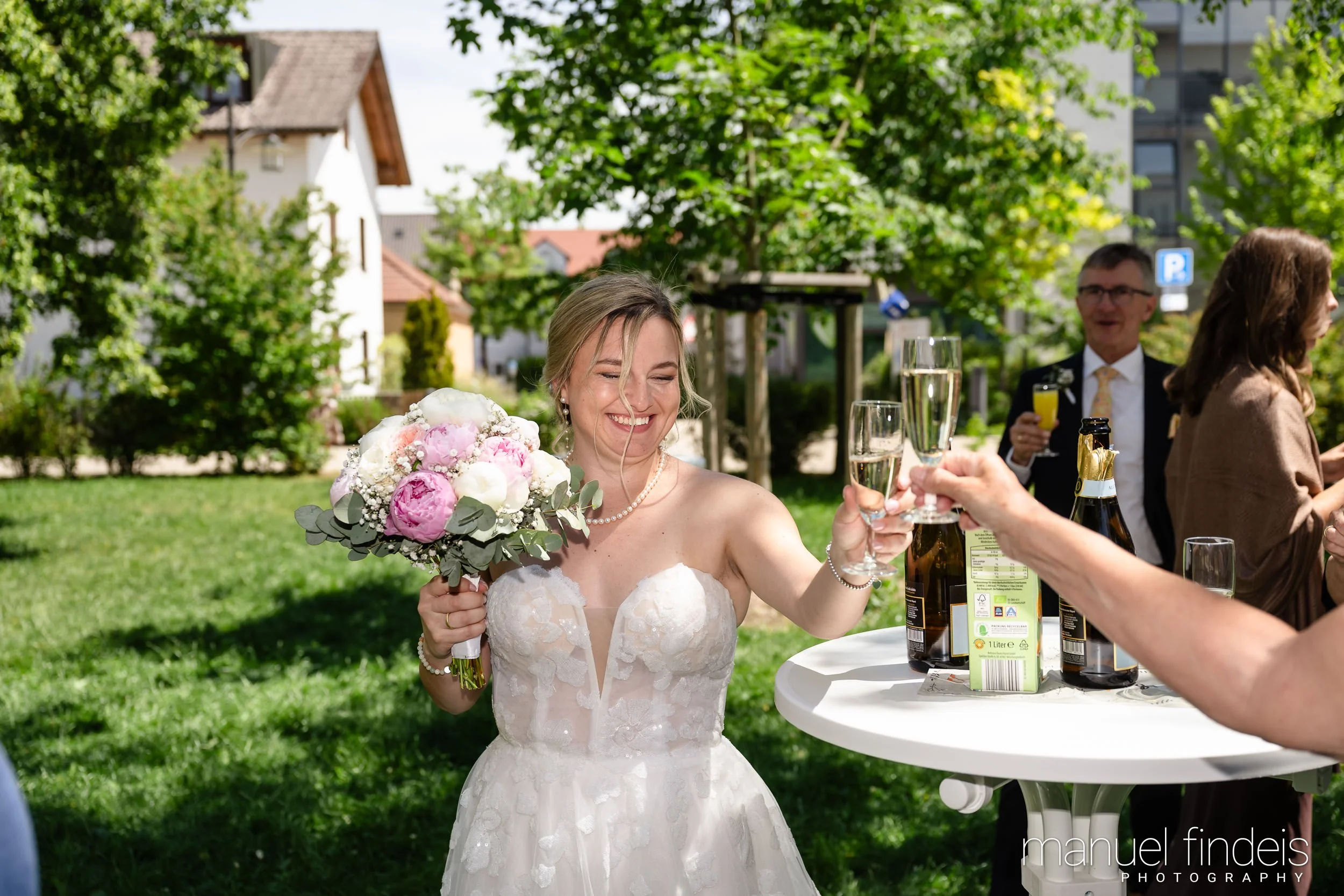 0407_Hochzeit_RundS_www.manuelfindeis.com.jpg