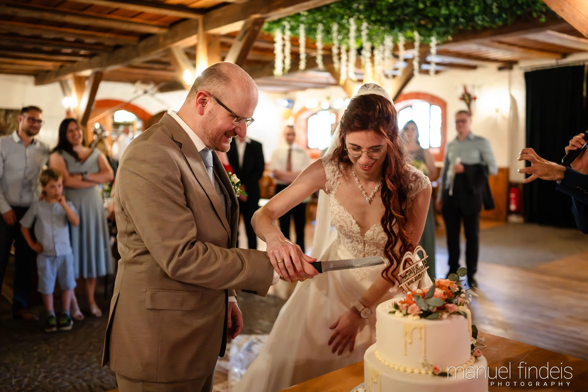 0378_Hochzeit-LUM_www.manuelfindeis.com.jpg