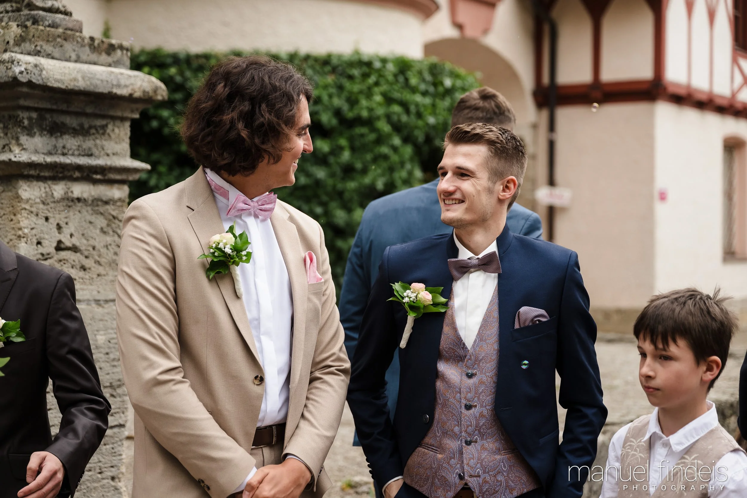 0394_Hochzeit-AuJ_www.manuelfindeis.com.jpg