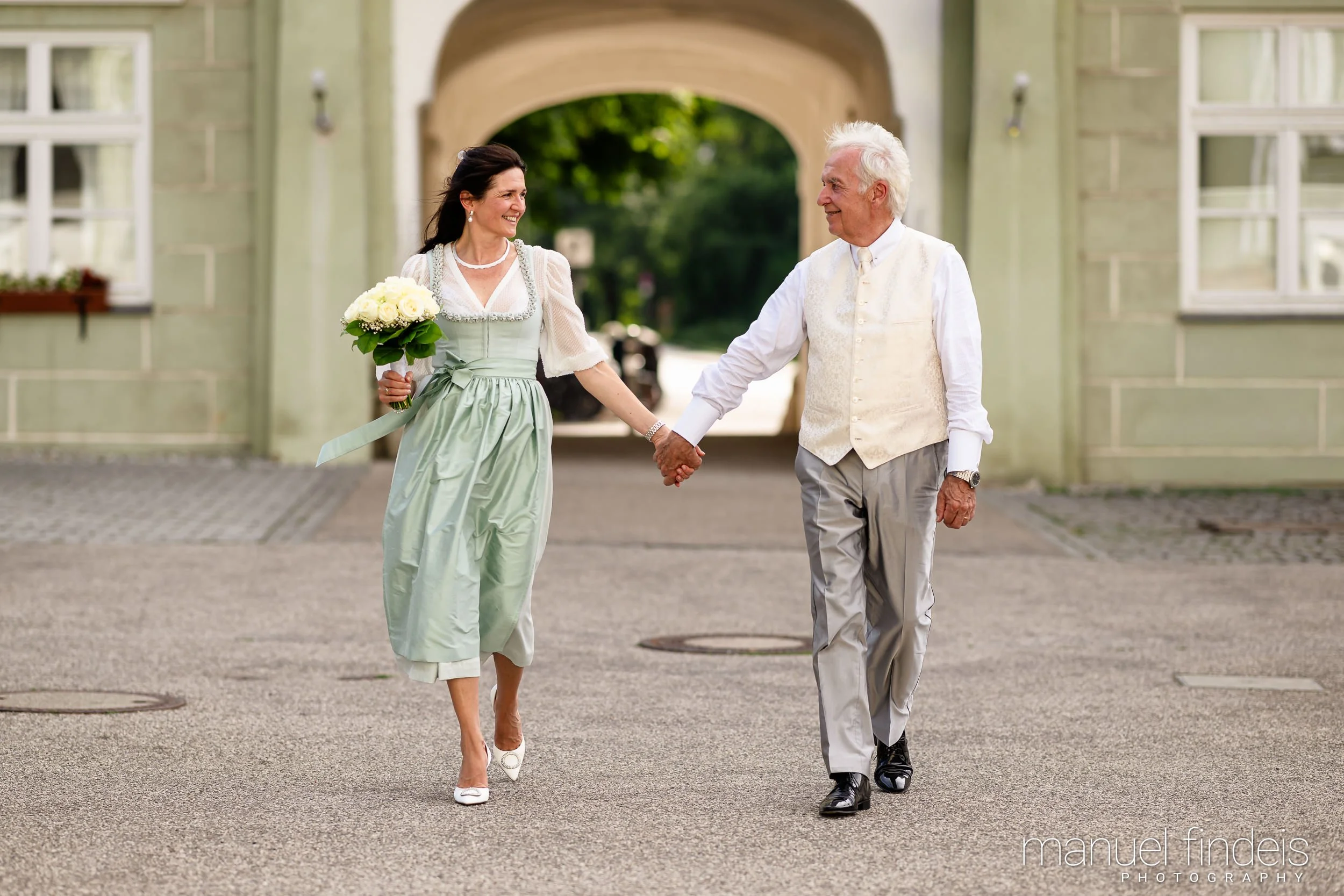 0296_Hochzeit_AuE_www.manuelfindeis.com.jpg