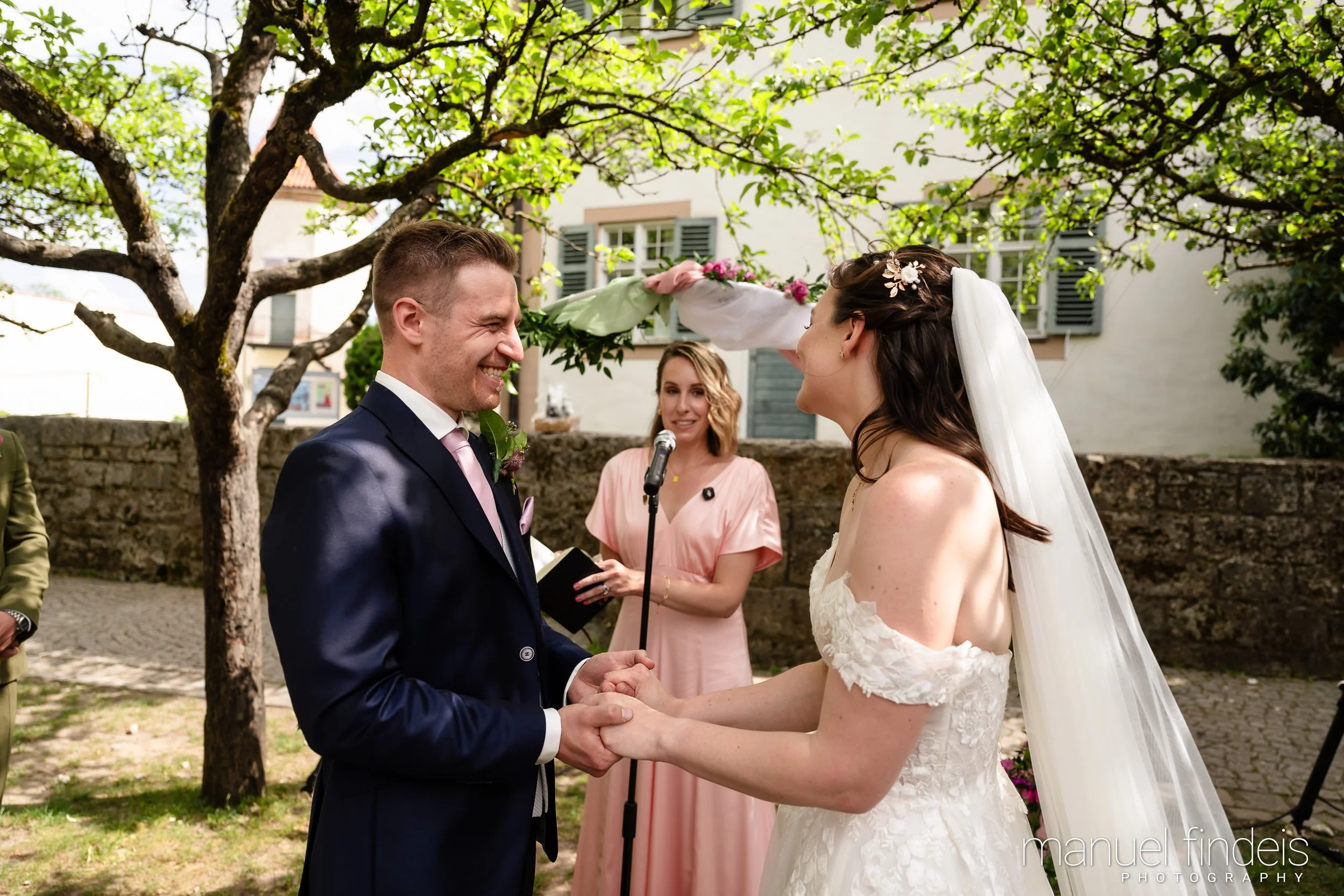 0224_Hochzeit_RuS_www.manuelfindeis.com.jpg