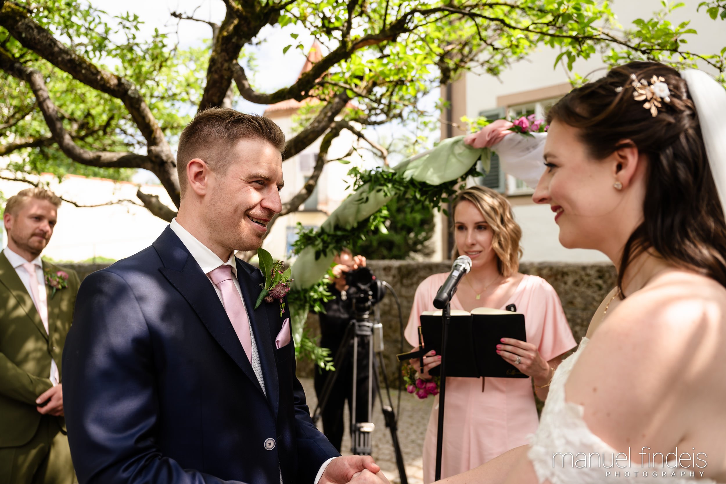 0214_Hochzeit_RuS_www.manuelfindeis.com.jpg