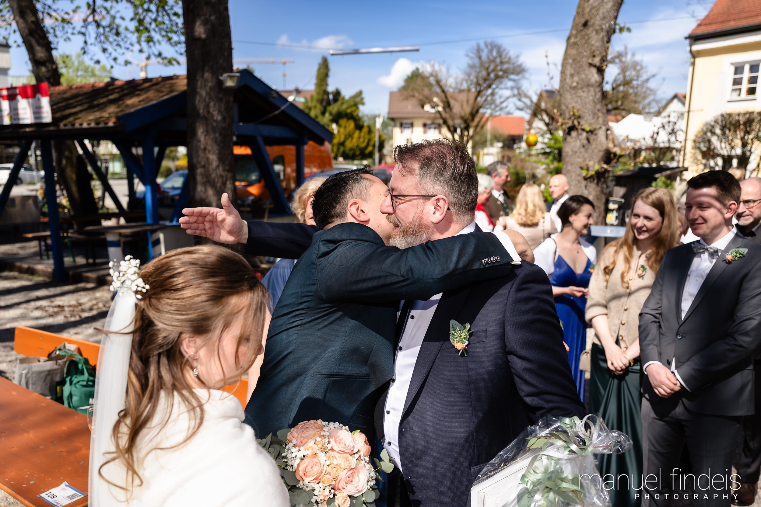 0500_Hochzeit_VuA_www.manuelfindeis.com.jpg