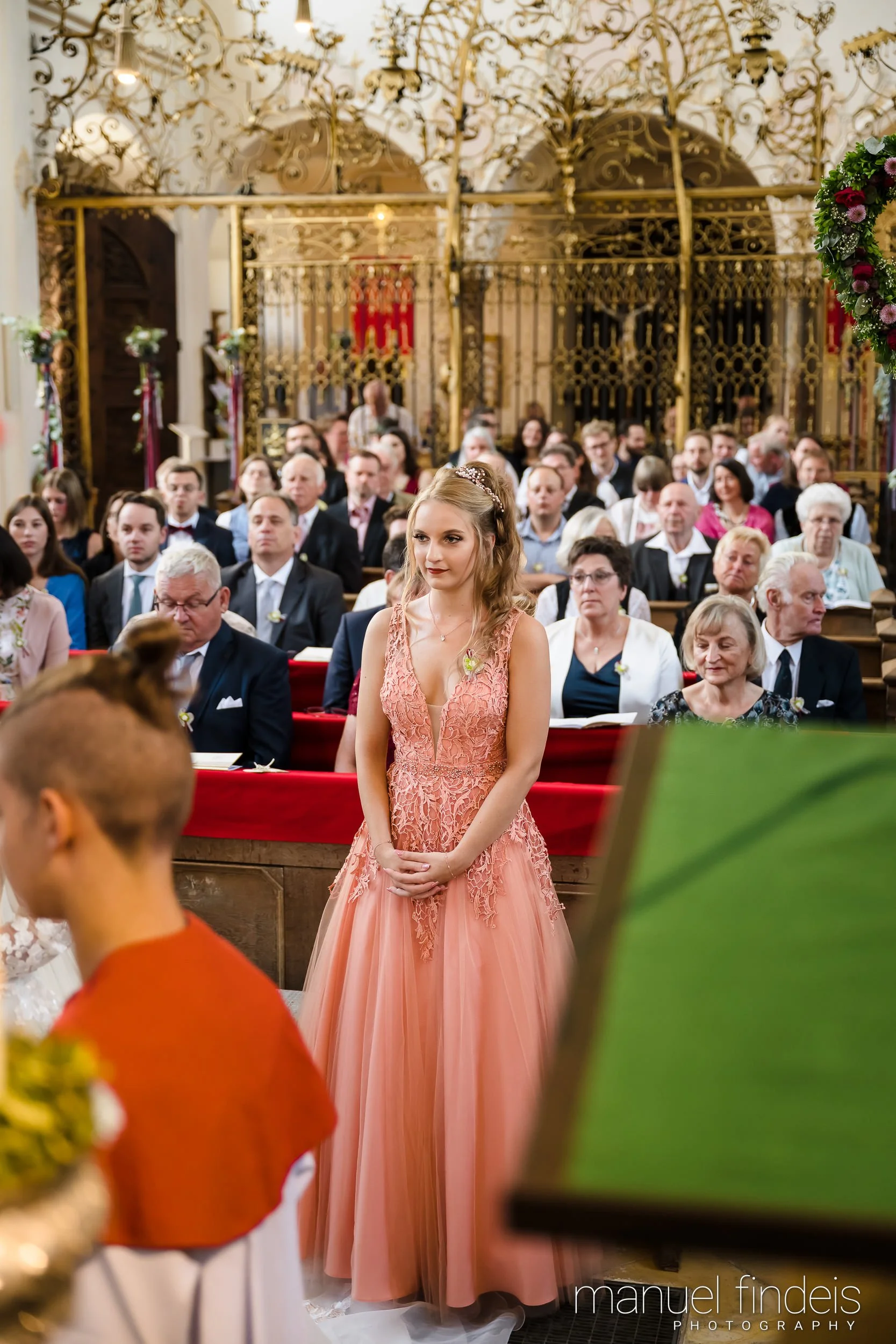 0293_Hochzeit-MuR-Kirche_www.manuelfindeis.com.jpg