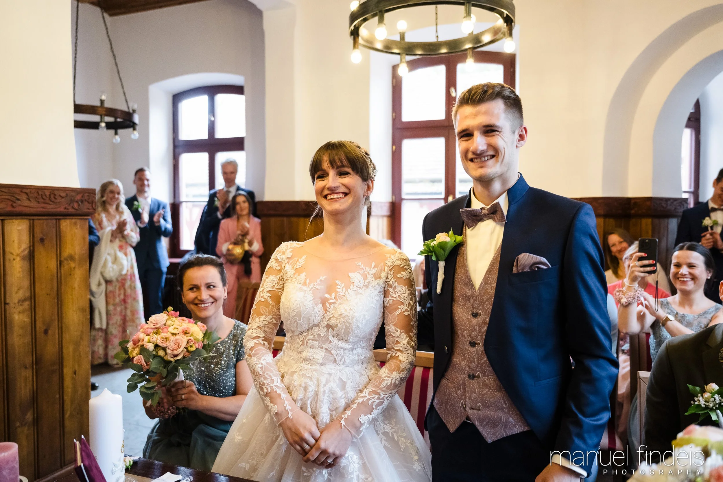 0231_Hochzeit-AuJ_www.manuelfindeis.com.jpg